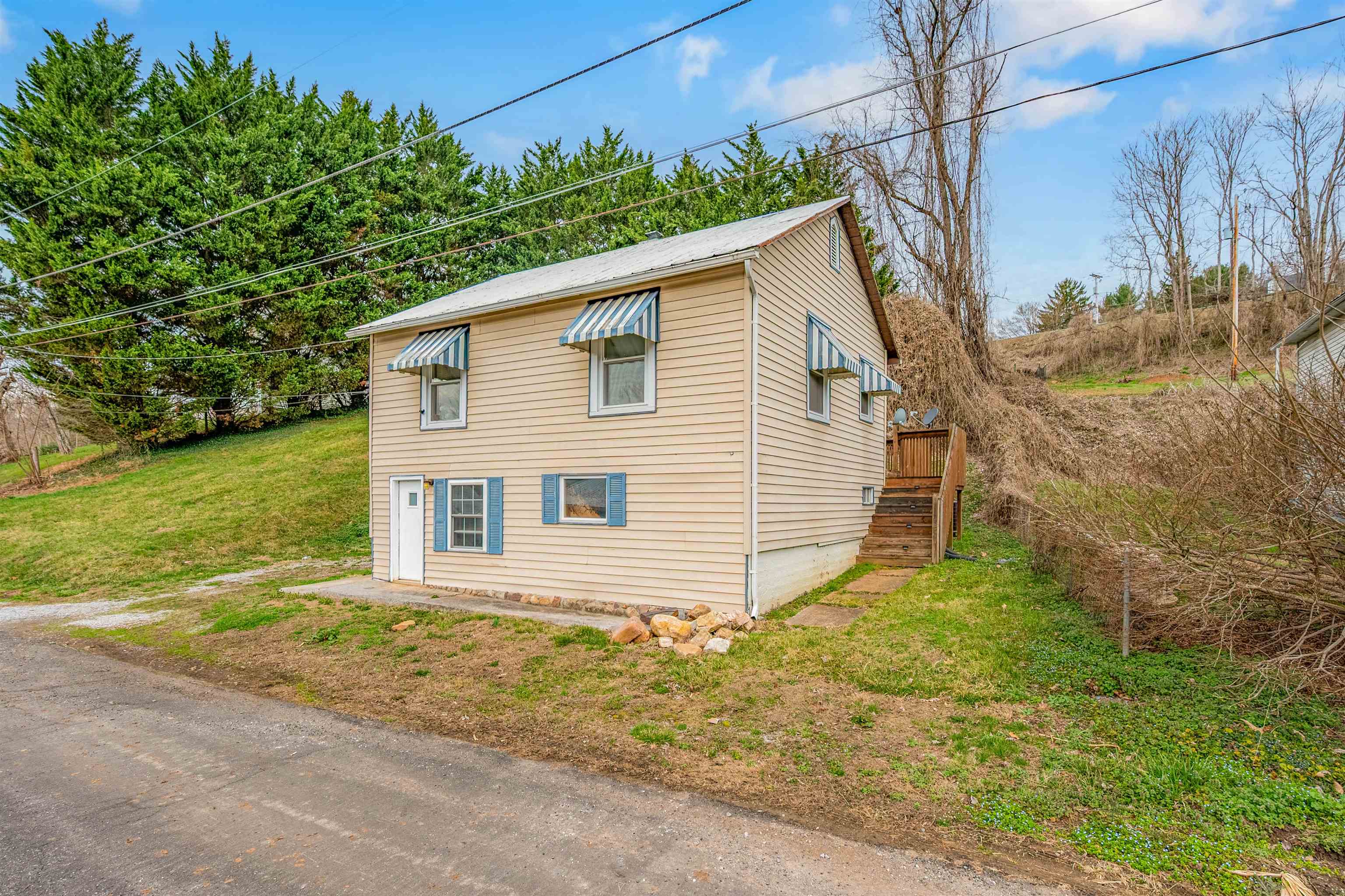 106 Giles Street Pembroke VA 24136