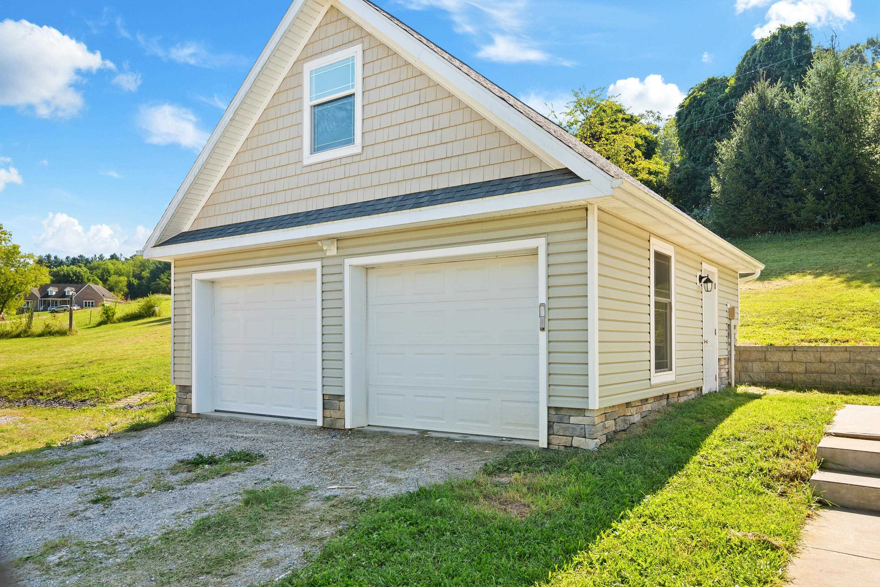4824 Old Rough Road Riner VA 24149