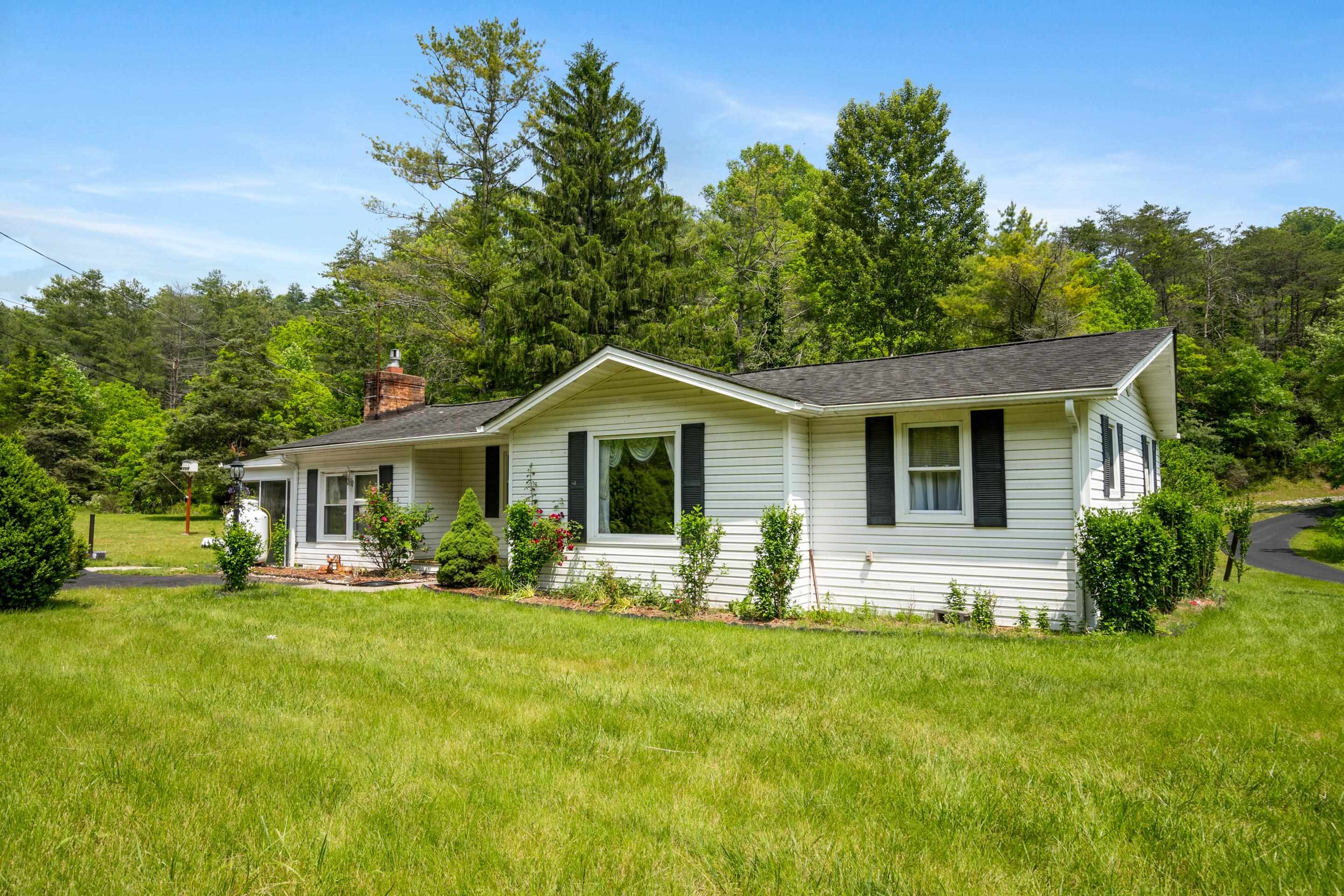 2944 Pilot Road Christiansburg VA 24073