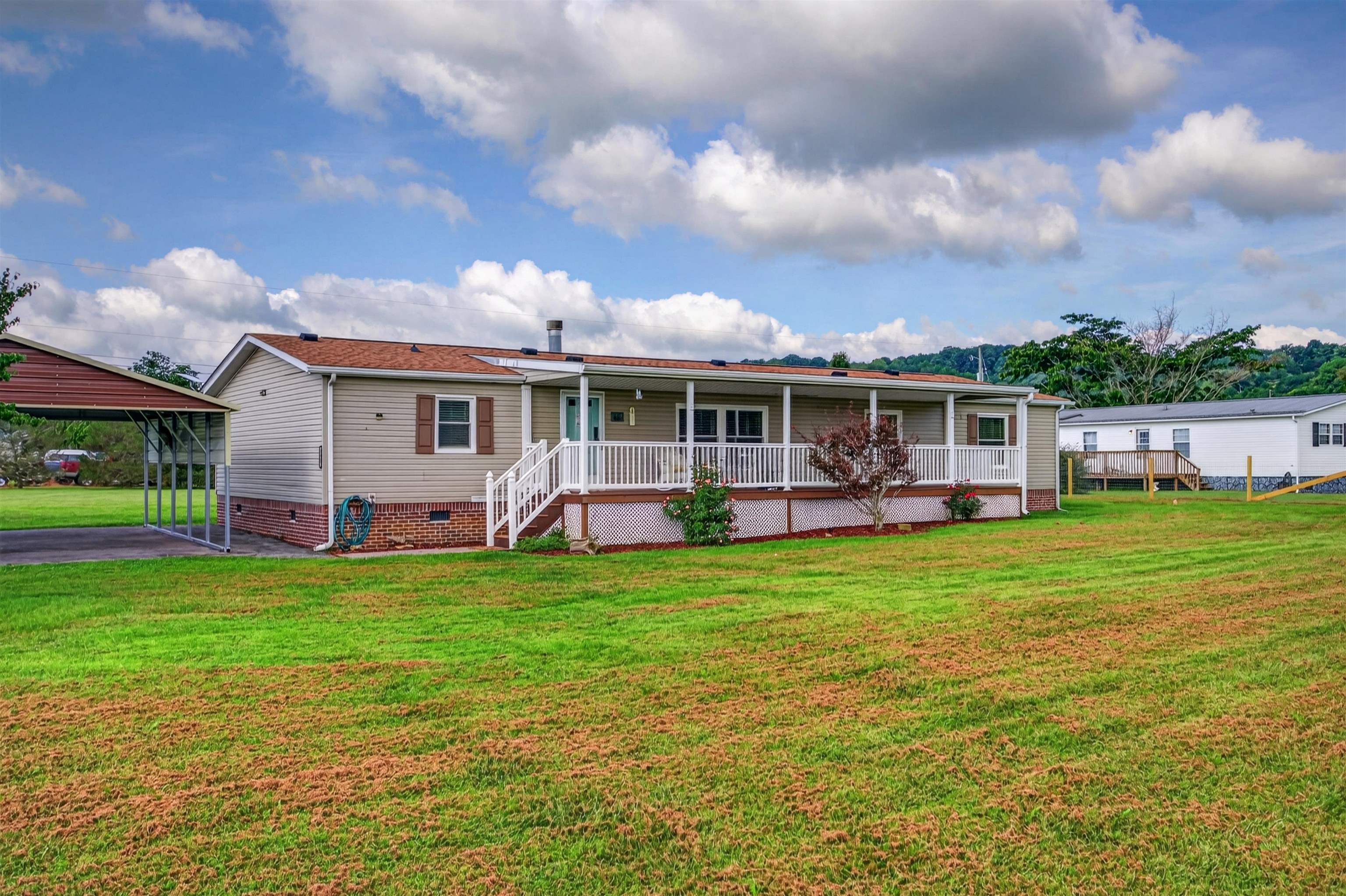 3687 Ivanhoe Road Ivanhoe VA 24350