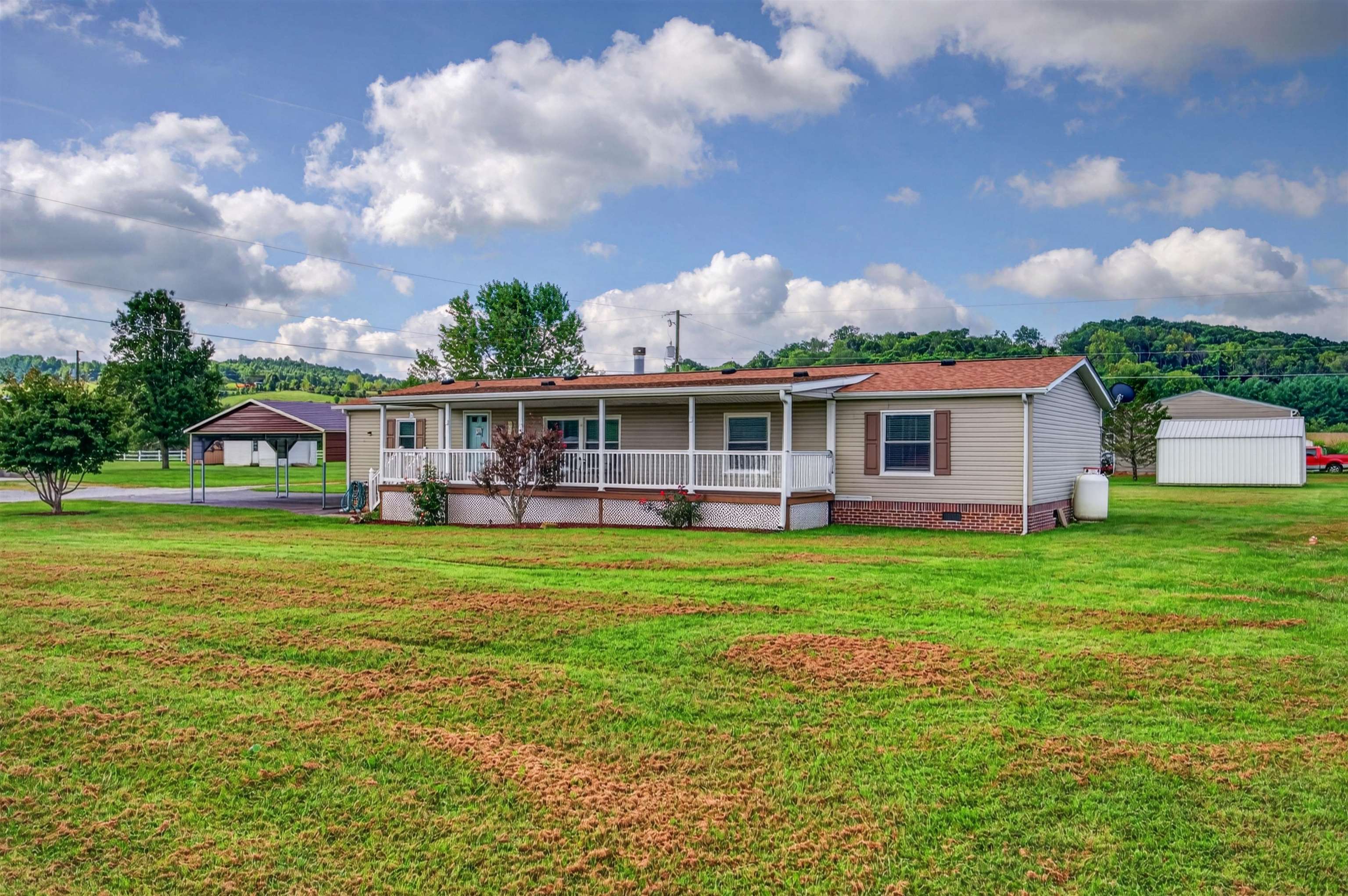 3687 Ivanhoe Road Ivanhoe VA 24350