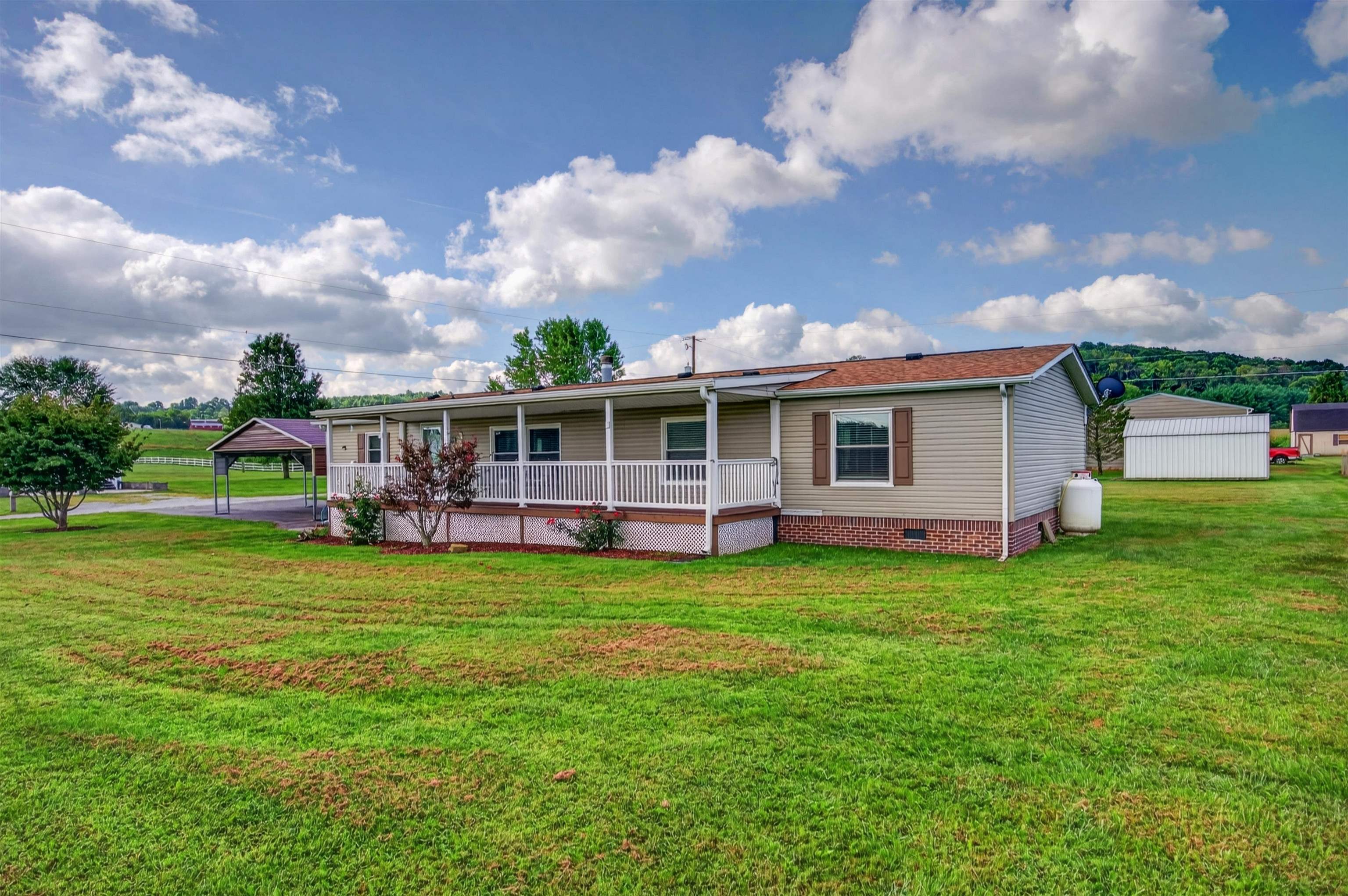3687 Ivanhoe Road Ivanhoe VA 24350