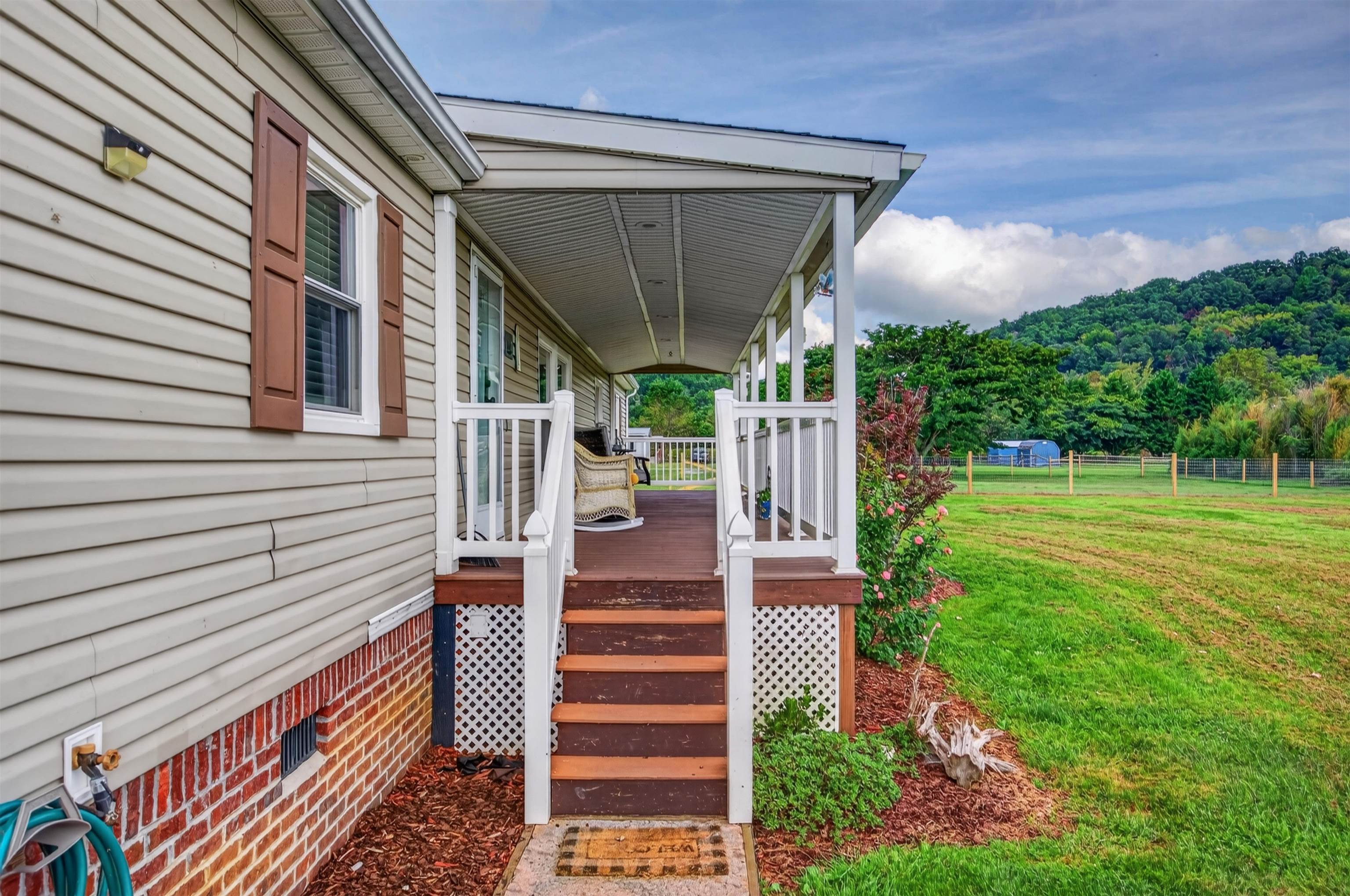 3687 Ivanhoe Road Ivanhoe VA 24350
