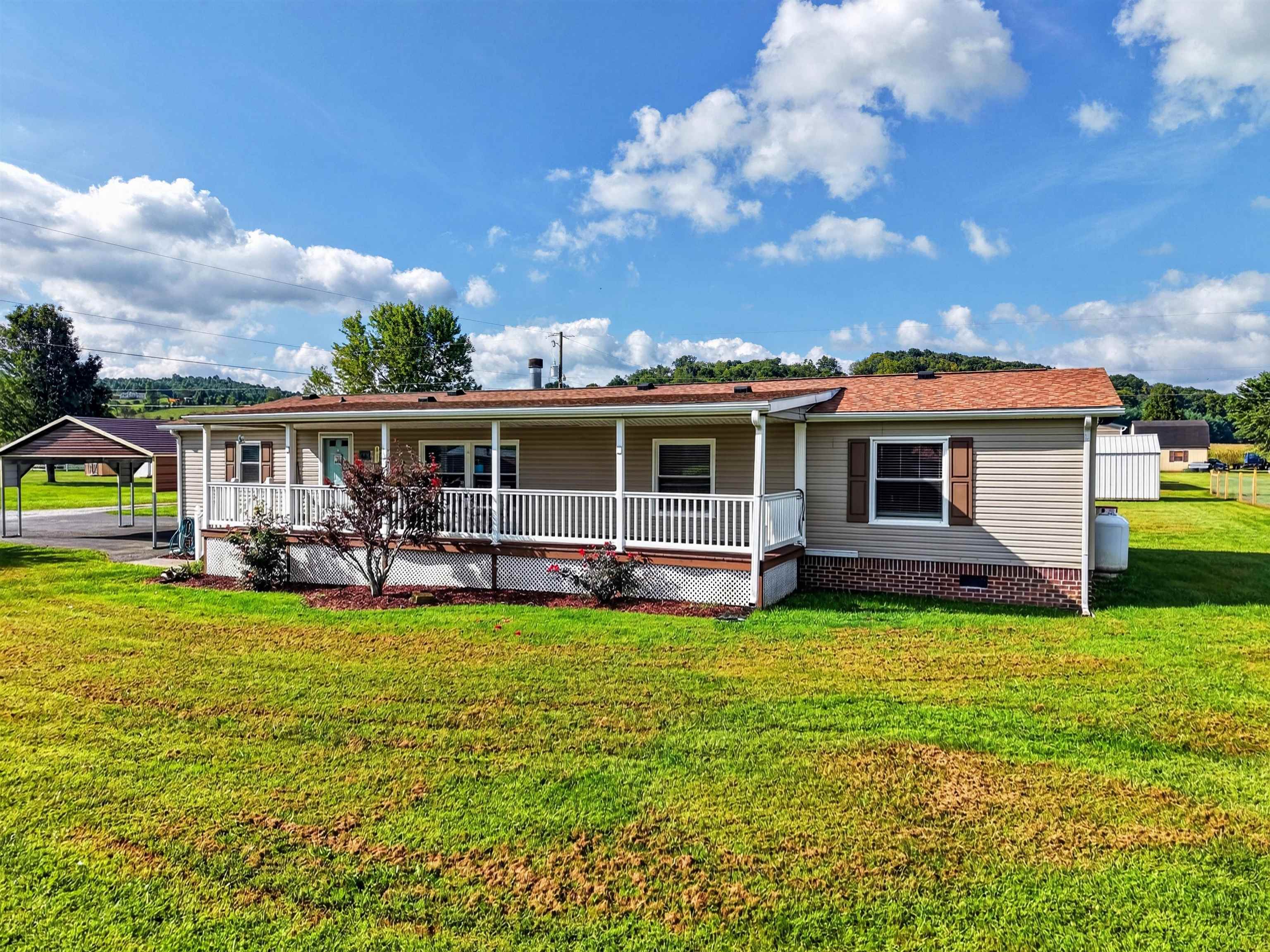 3687 Ivanhoe Road Ivanhoe VA 24350