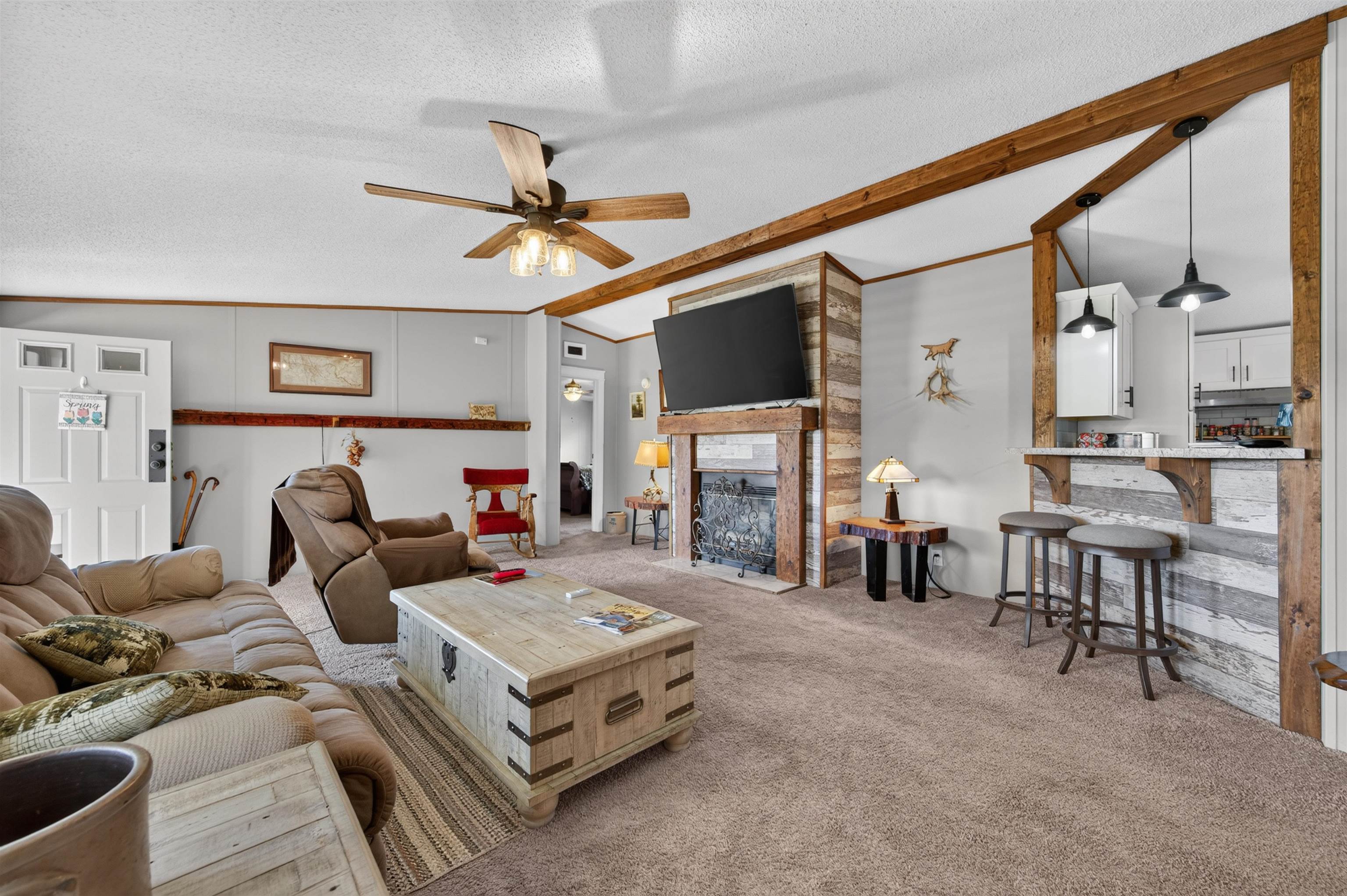 3687 Ivanhoe Road Ivanhoe VA 24350