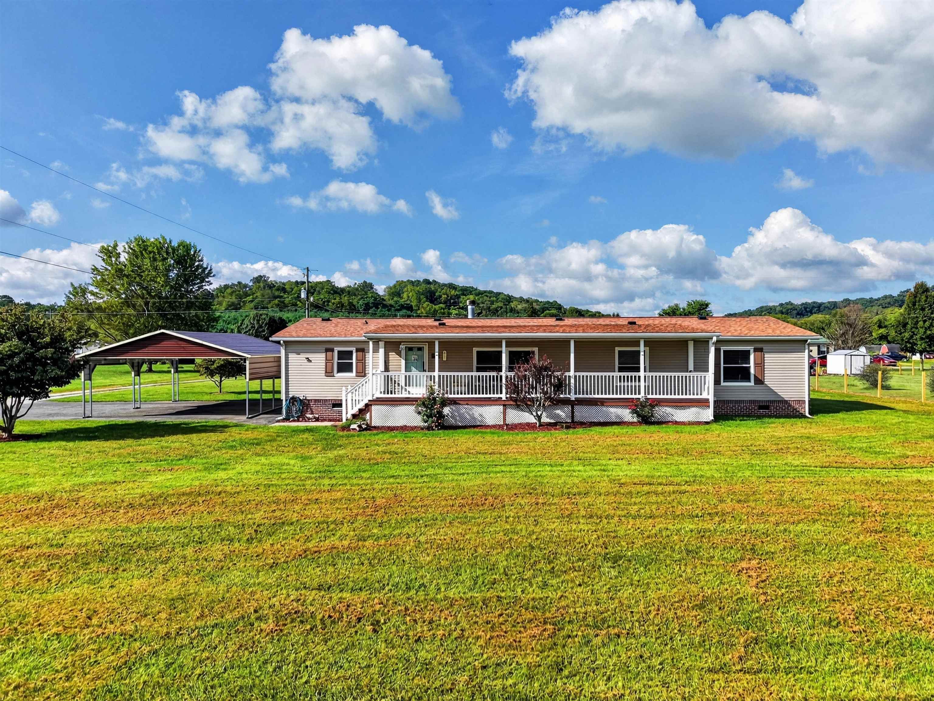 3687 Ivanhoe Road Ivanhoe VA 24350