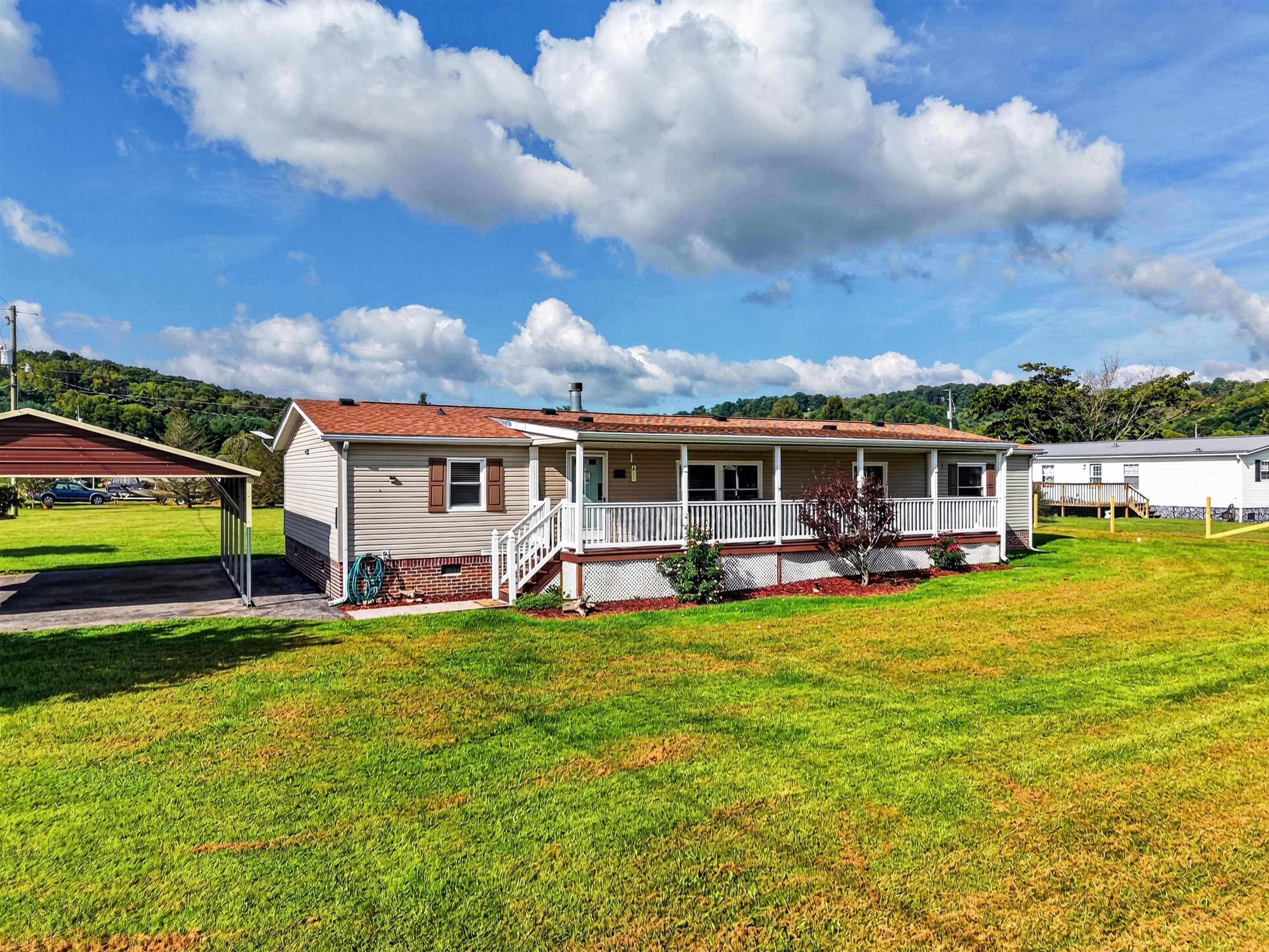 3687 Ivanhoe Road Ivanhoe VA 24350