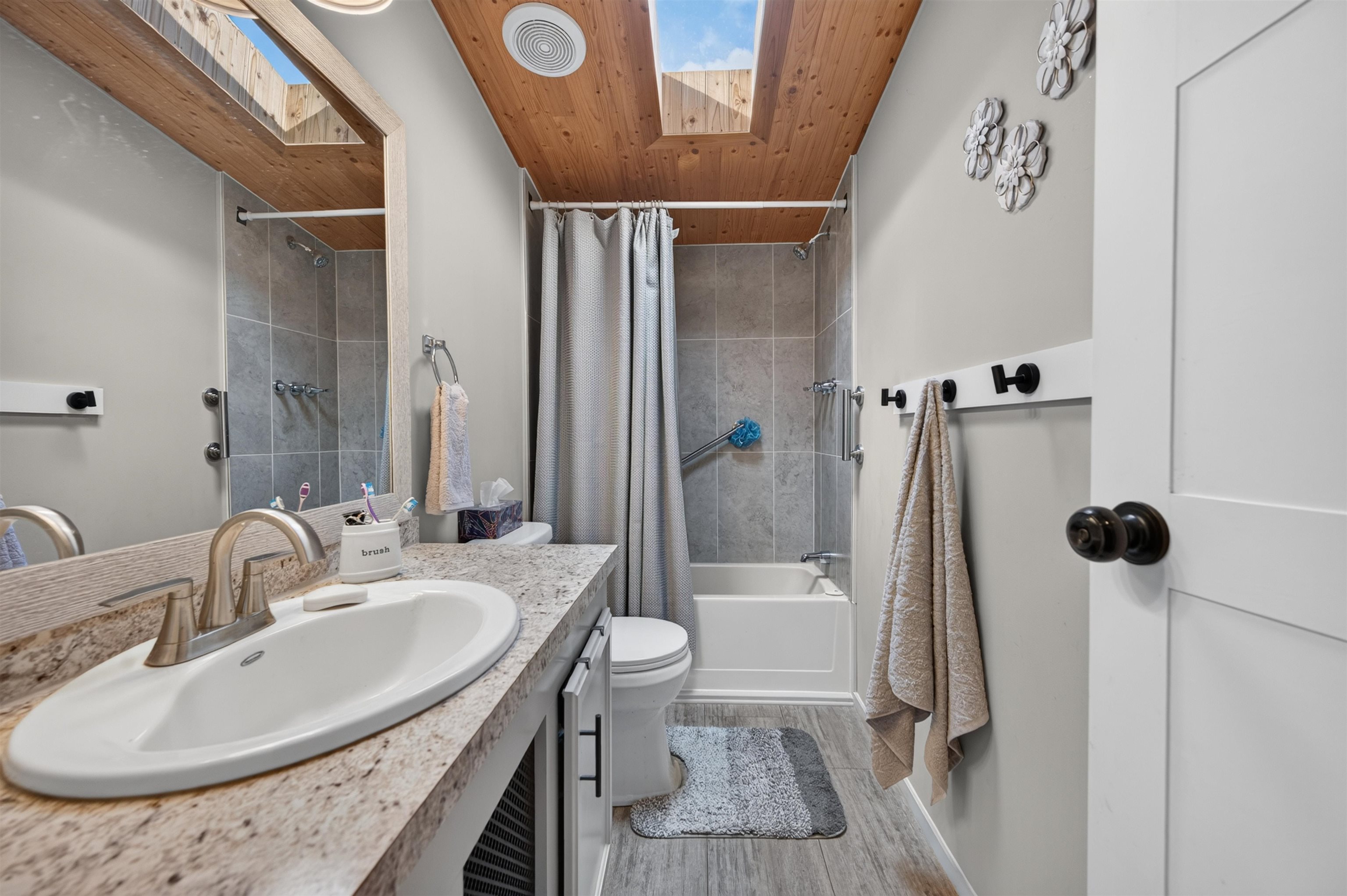 3687 Ivanhoe Road Ivanhoe VA 24350