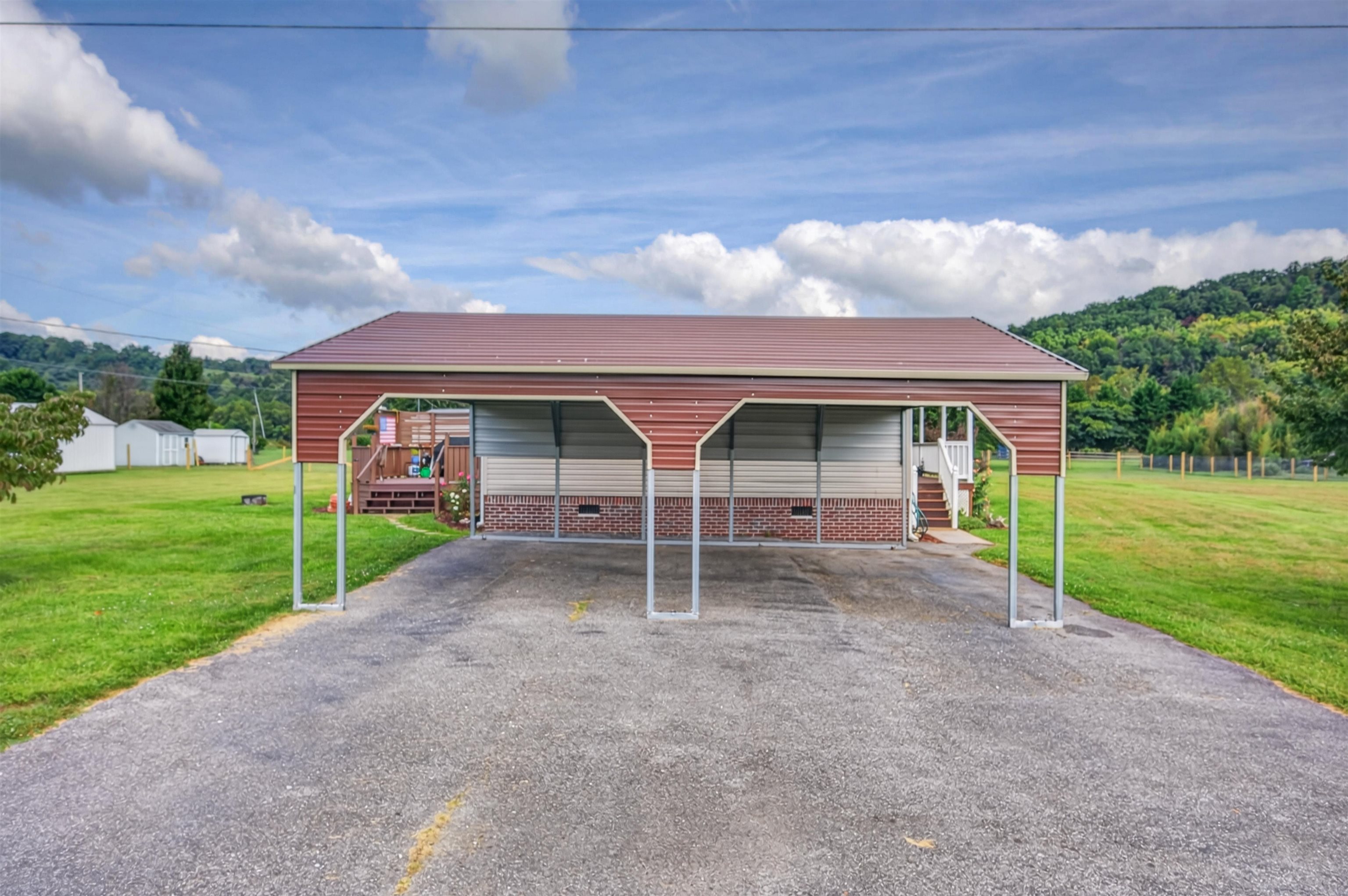 3687 Ivanhoe Road Ivanhoe VA 24350