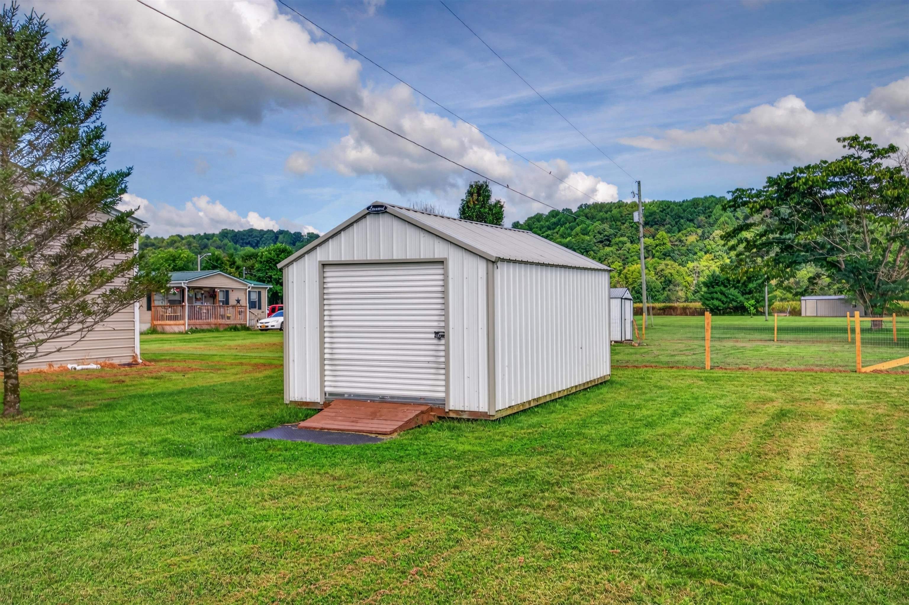 3687 Ivanhoe Road Ivanhoe VA 24350