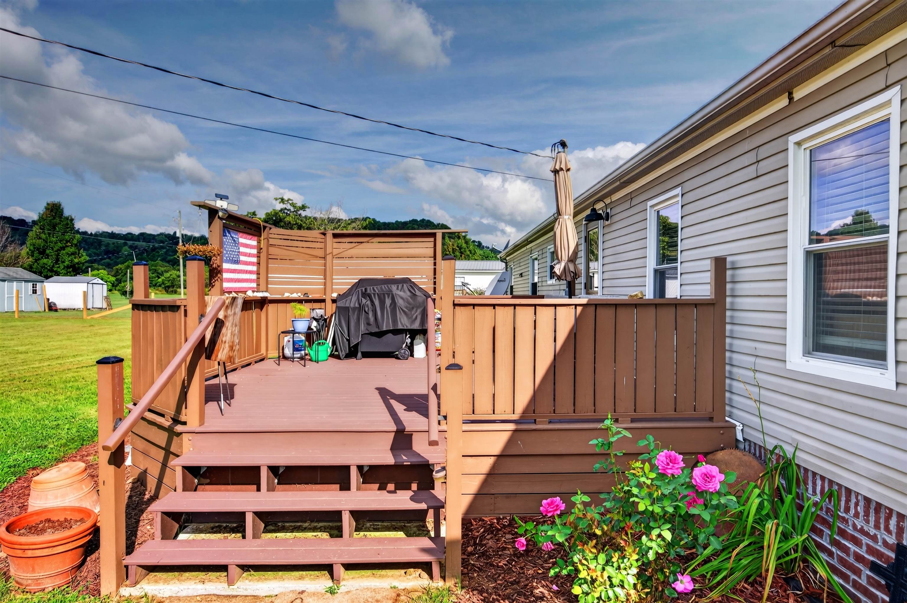 3687 Ivanhoe Road Ivanhoe VA 24350