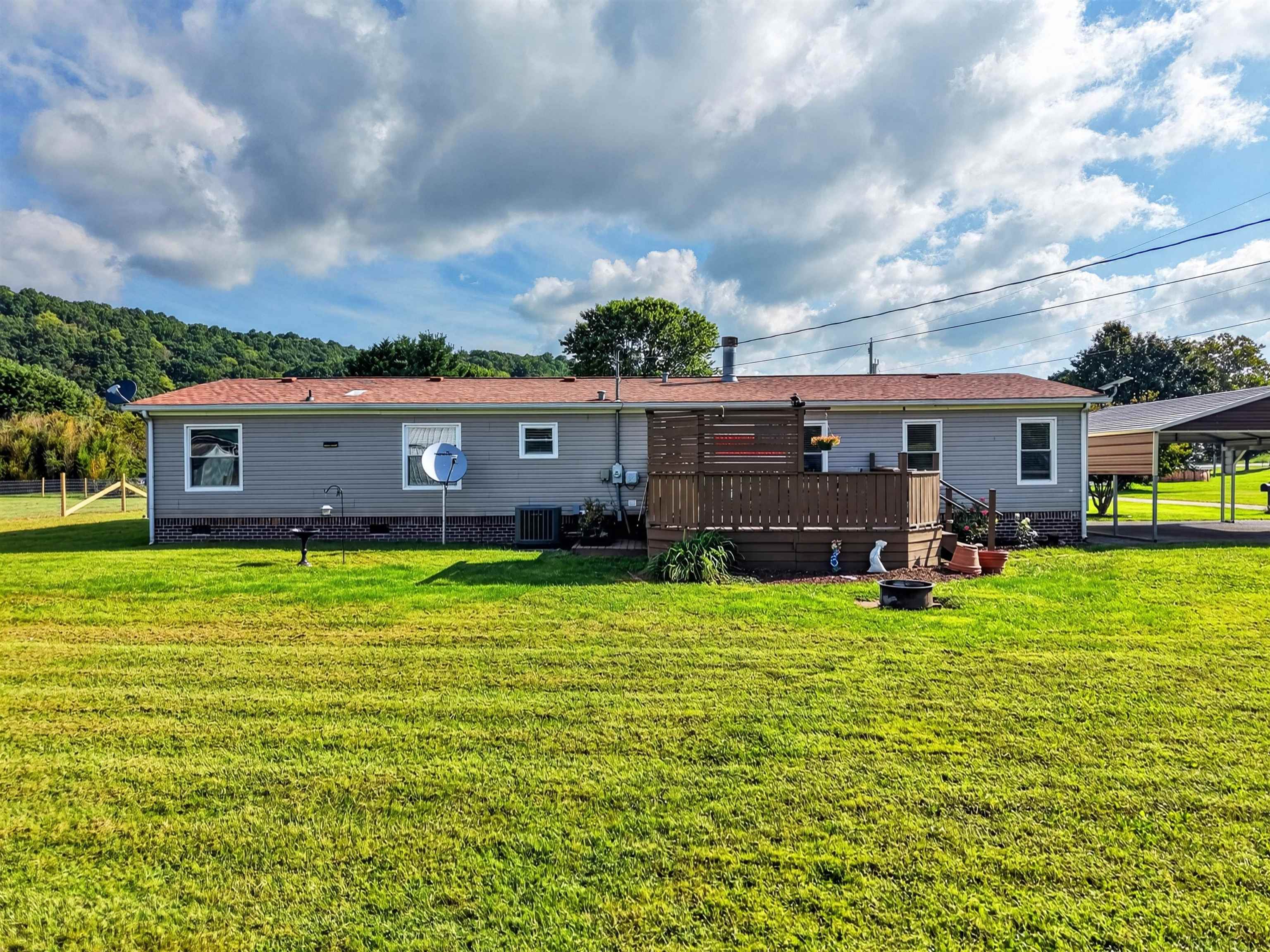3687 Ivanhoe Road Ivanhoe VA 24350
