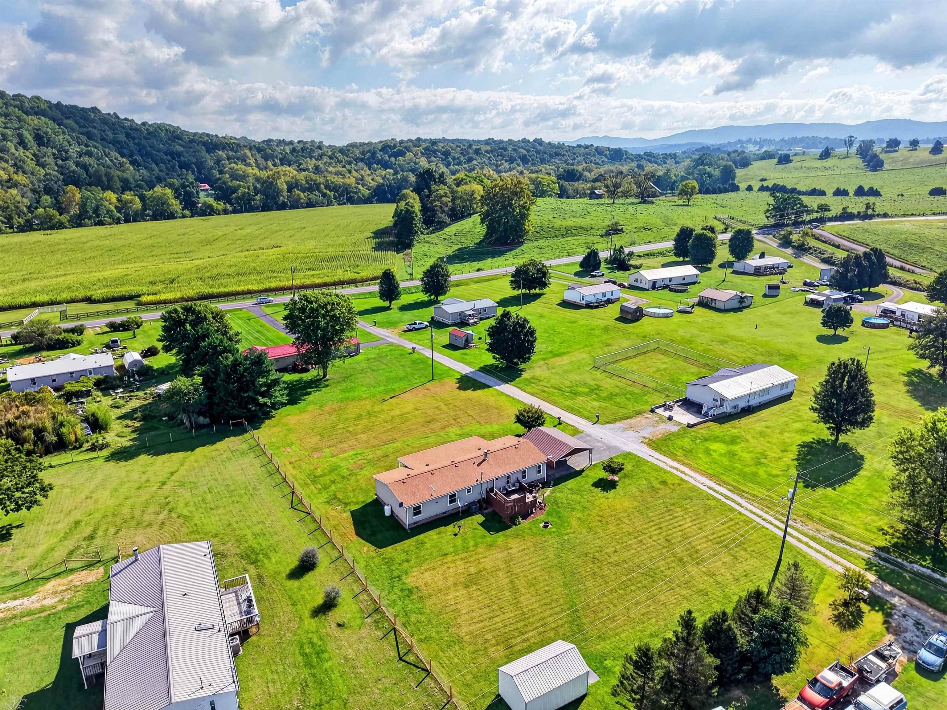 3687 Ivanhoe Road Ivanhoe VA 24350