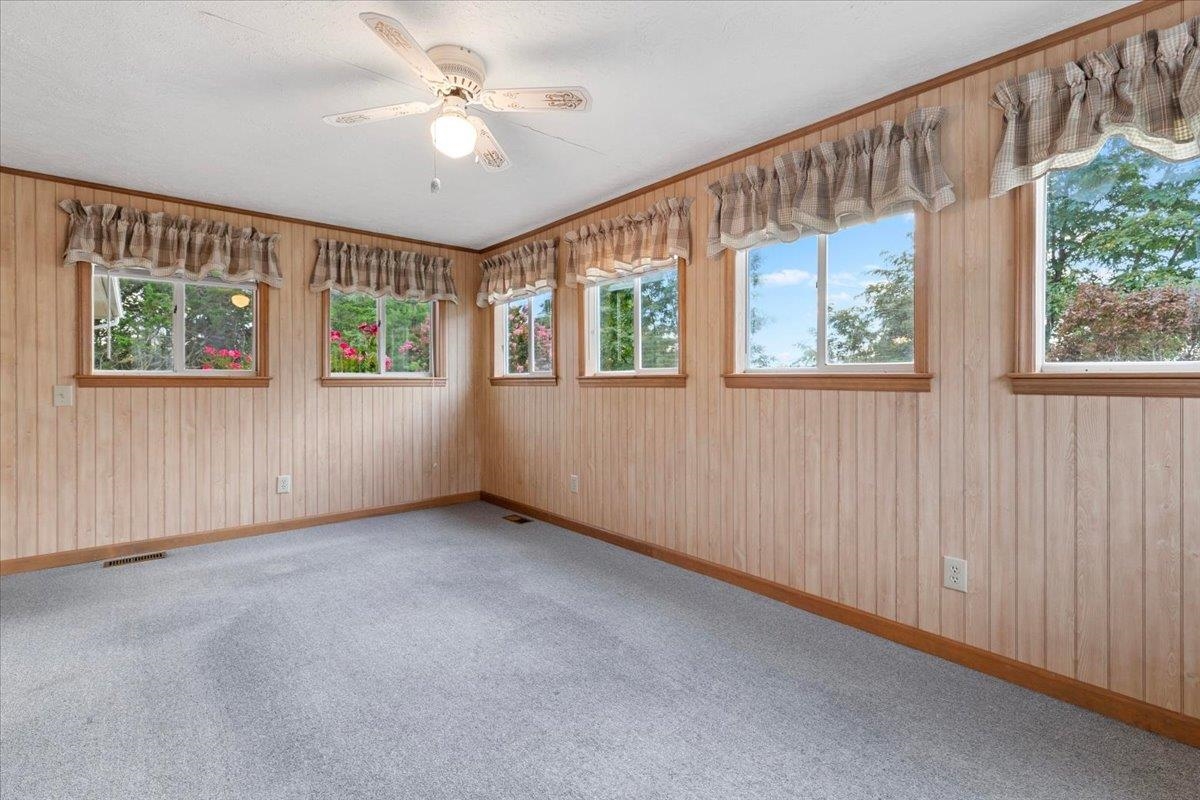 5333 Howery Street Dublin VA 24084