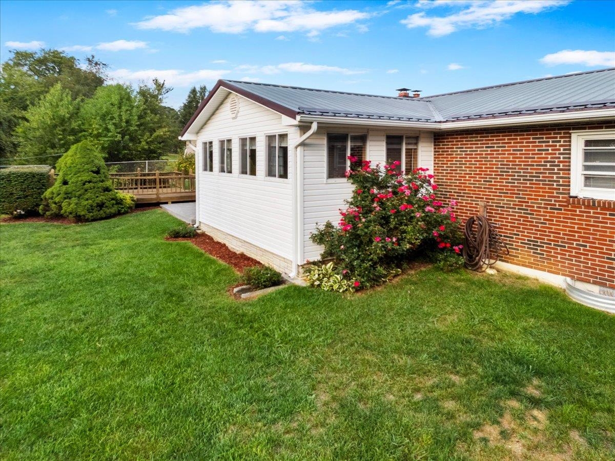 5333 Howery Street Dublin VA 24084