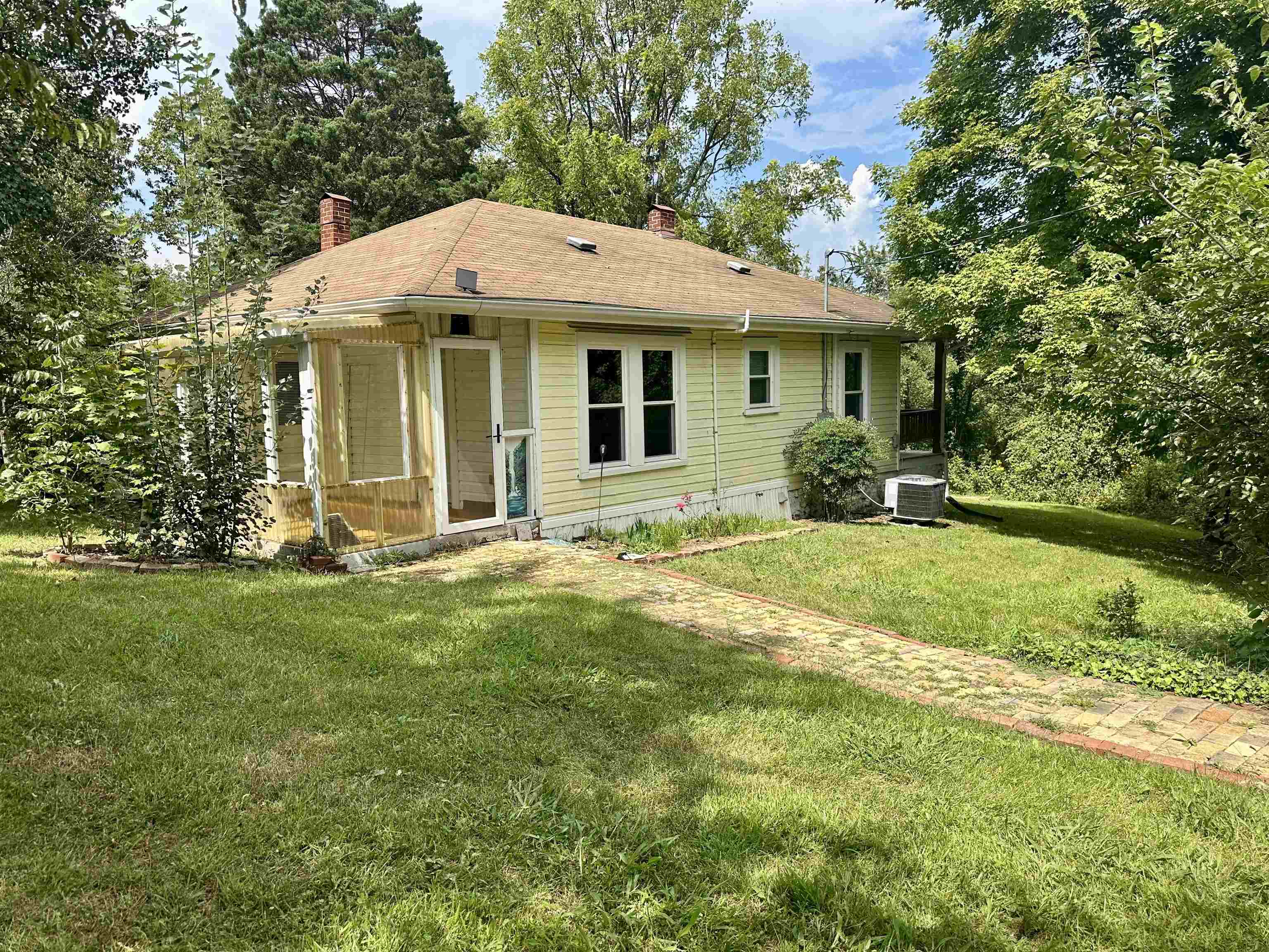 110 White Avenue Glen Lyn VA 24093