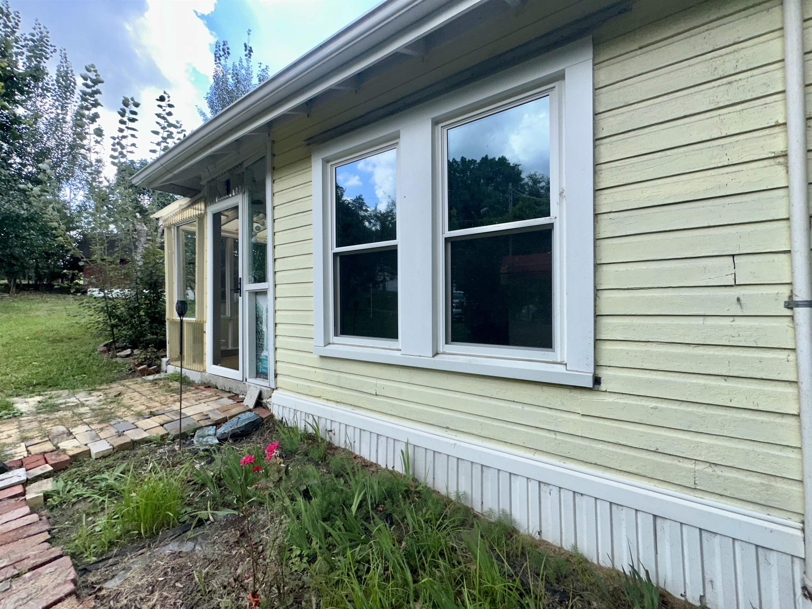 110 White Avenue Glen Lyn VA 24093
