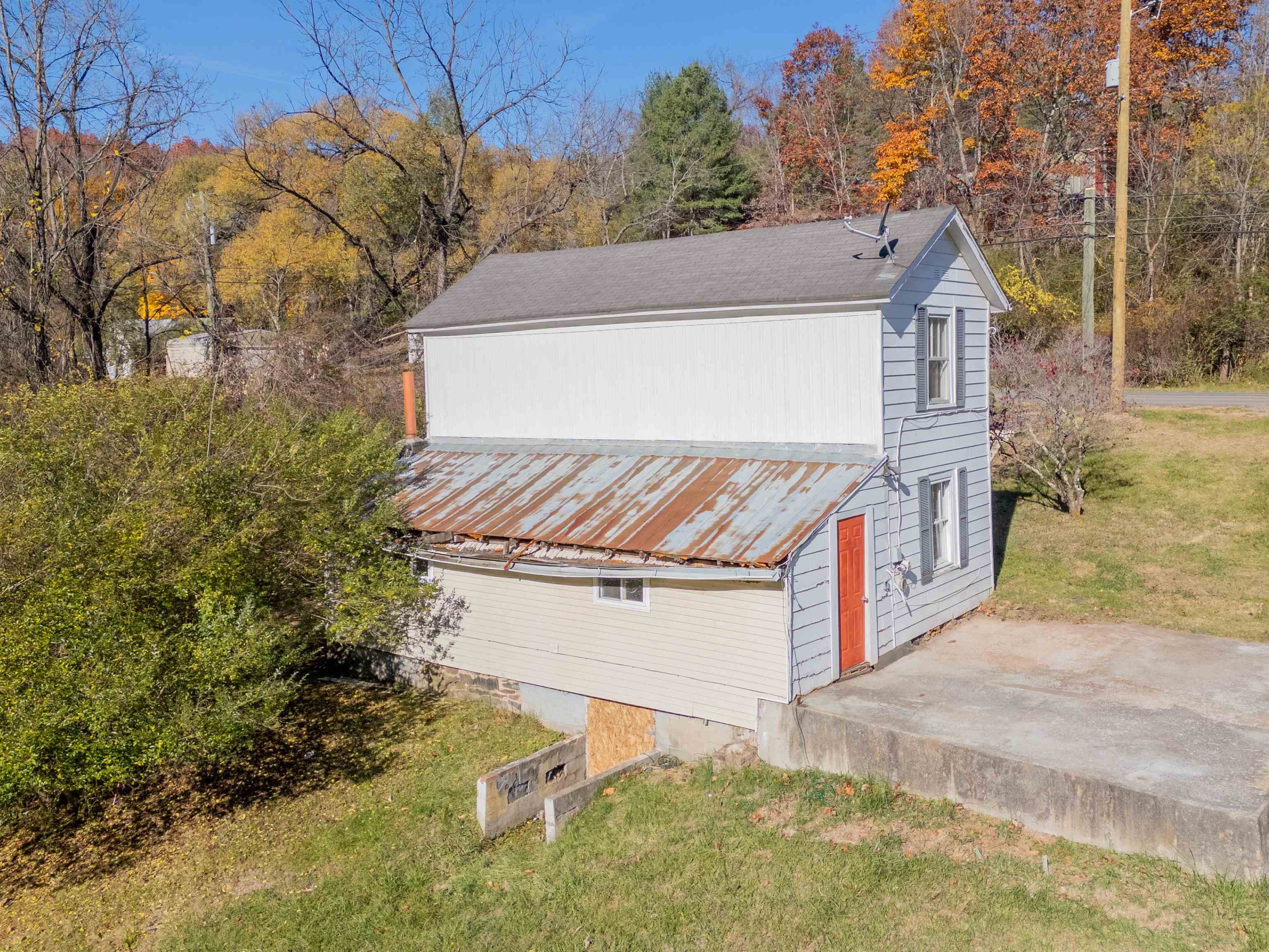 4033 Brookmont Road Pulaski VA 24301