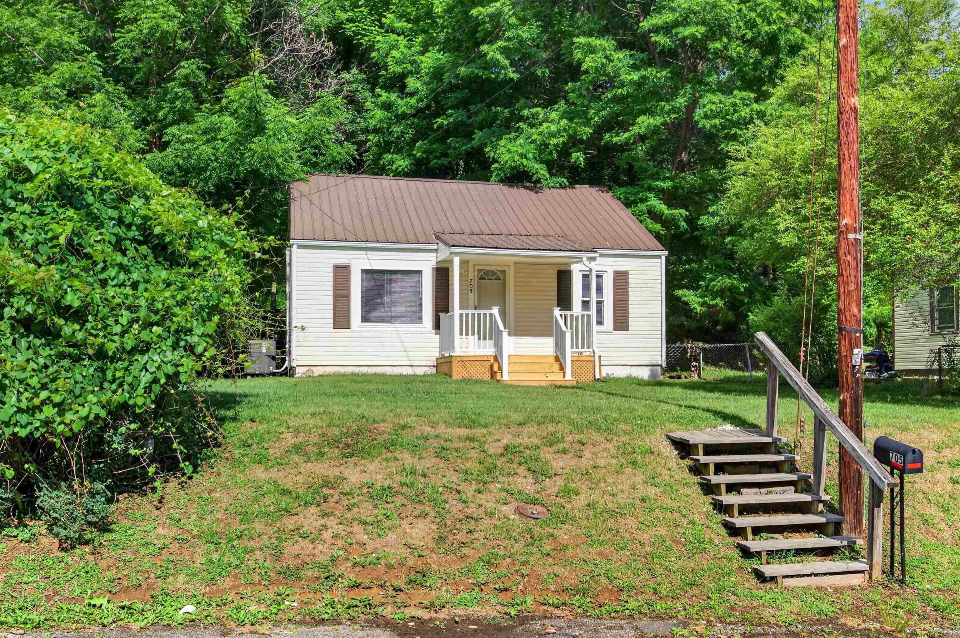 705 Monroe Drive Pulaski VA 24301