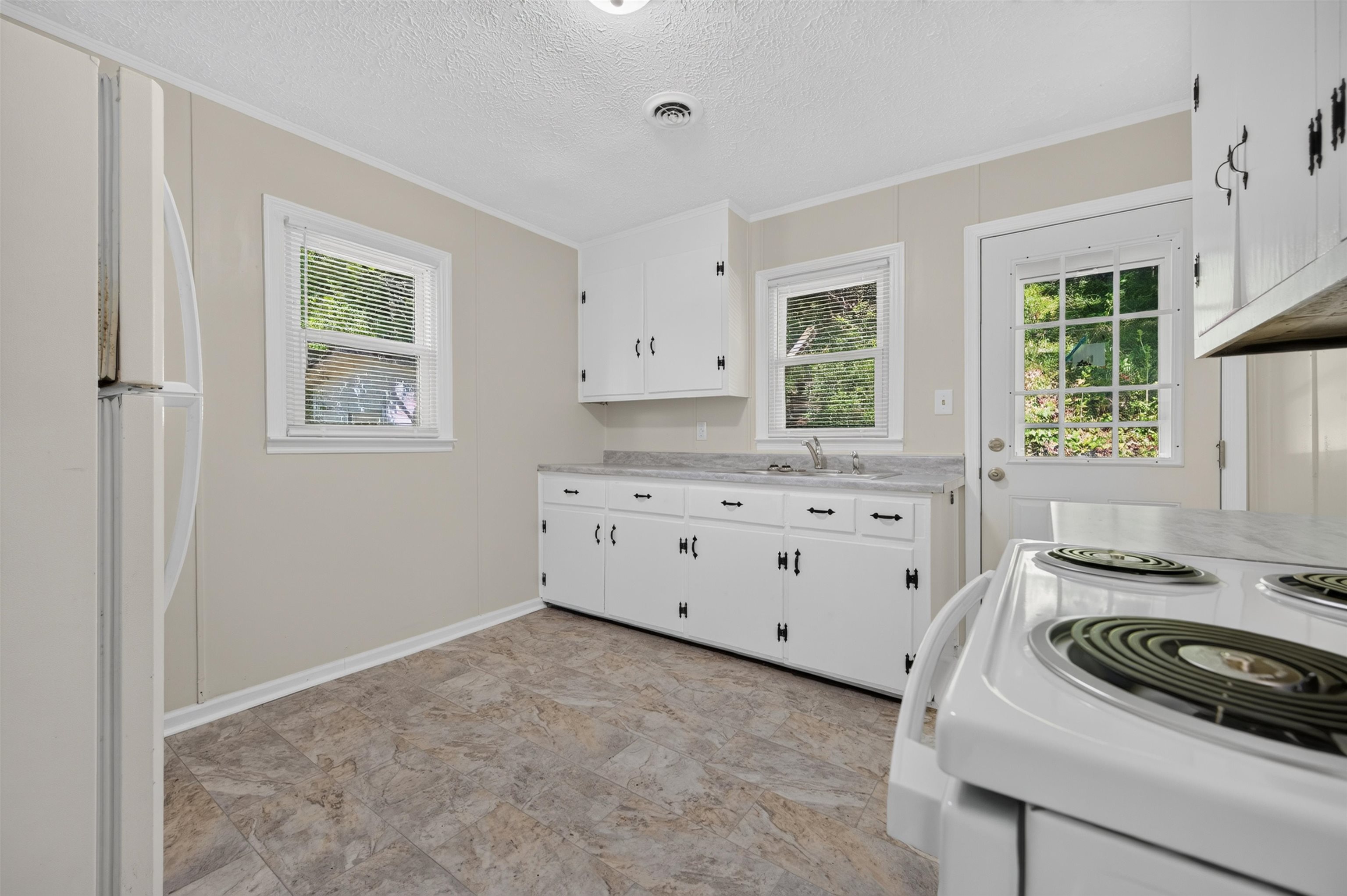 705 Monroe Drive Pulaski VA 24301