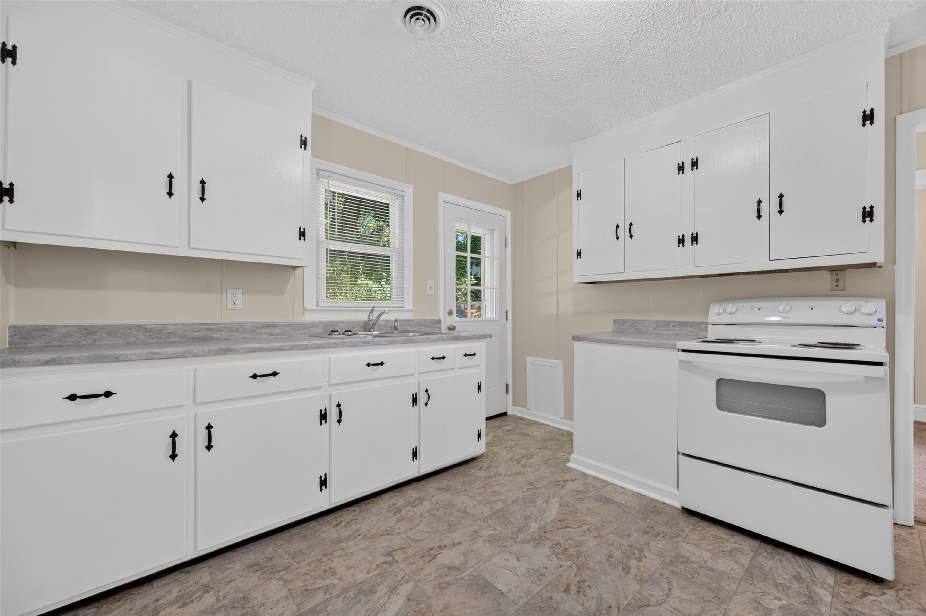 705 Monroe Drive Pulaski VA 24301