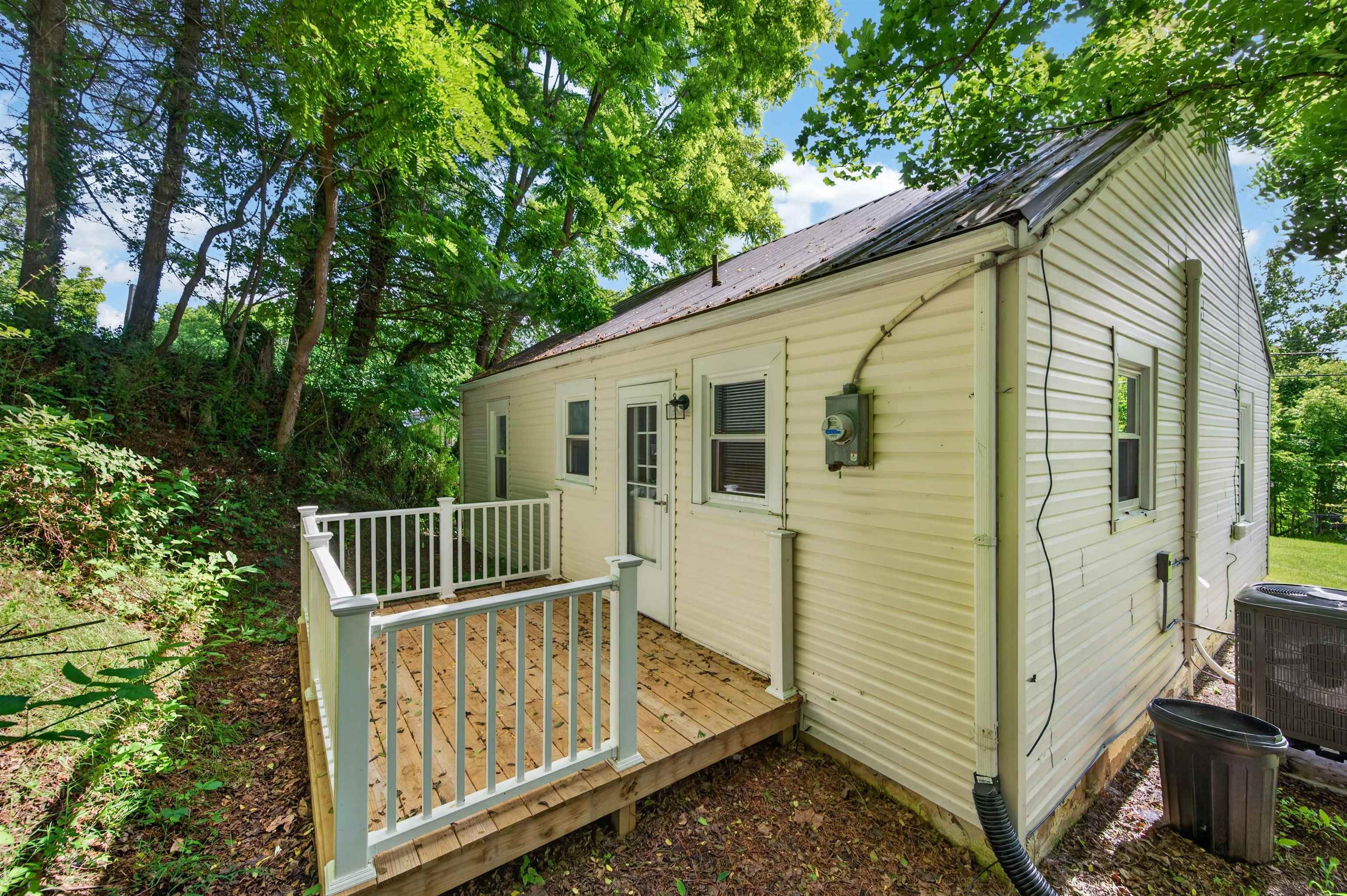 705 Monroe Drive Pulaski VA 24301