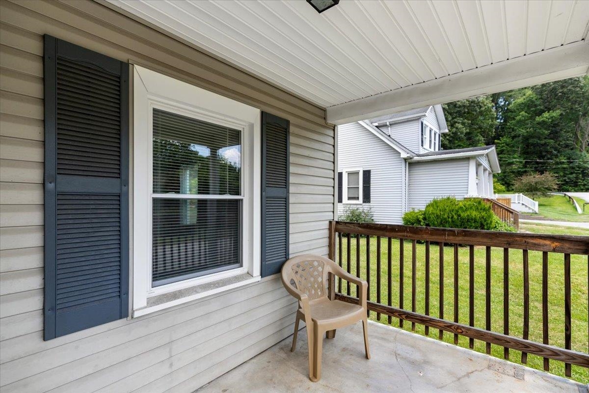 118 Peck Street Pembroke VA 24136