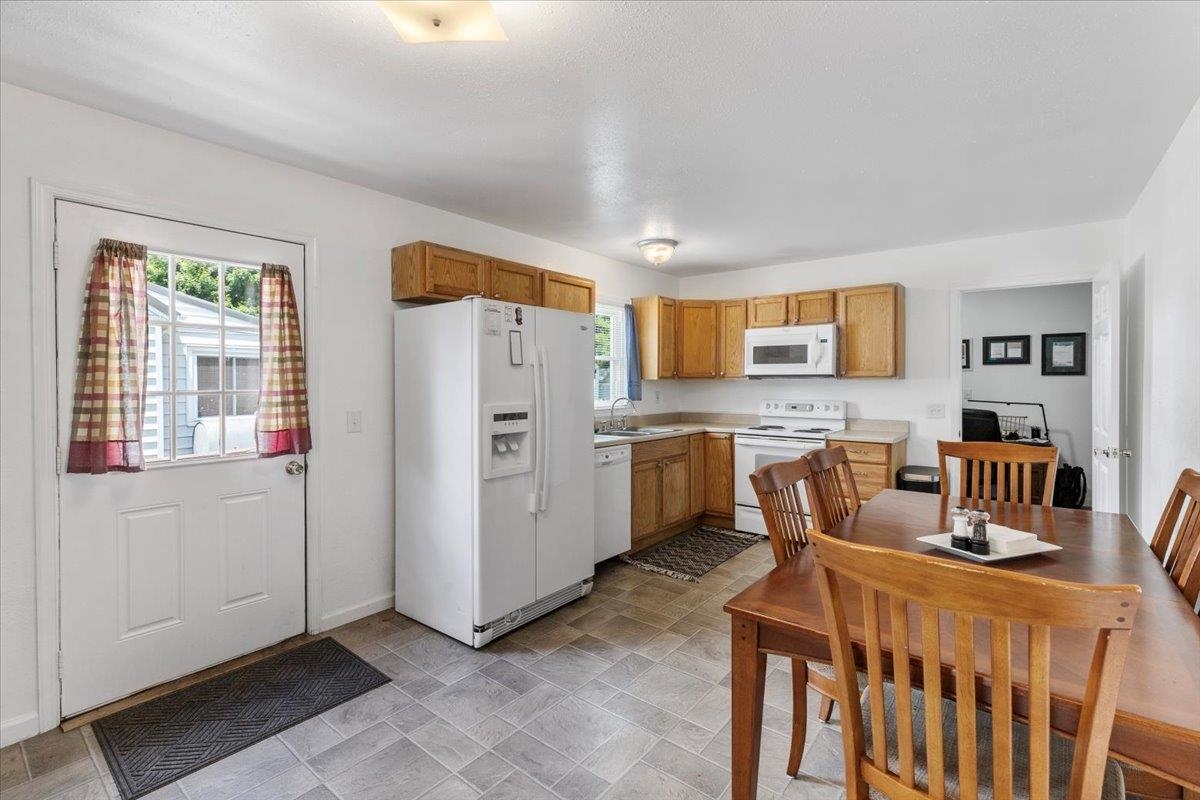 118 Peck Street Pembroke VA 24136