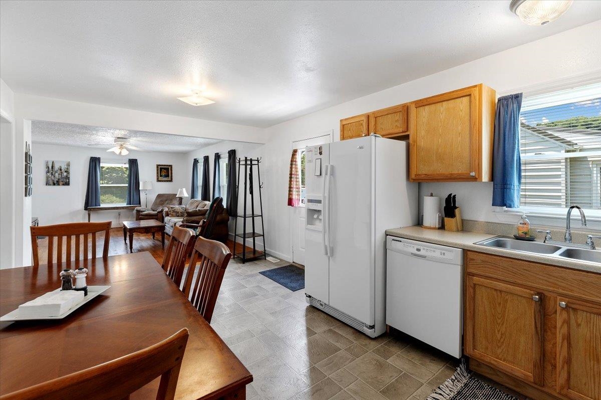 118 Peck Street Pembroke VA 24136