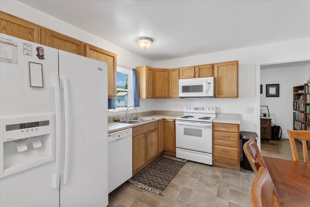 118 Peck Street Pembroke VA 24136