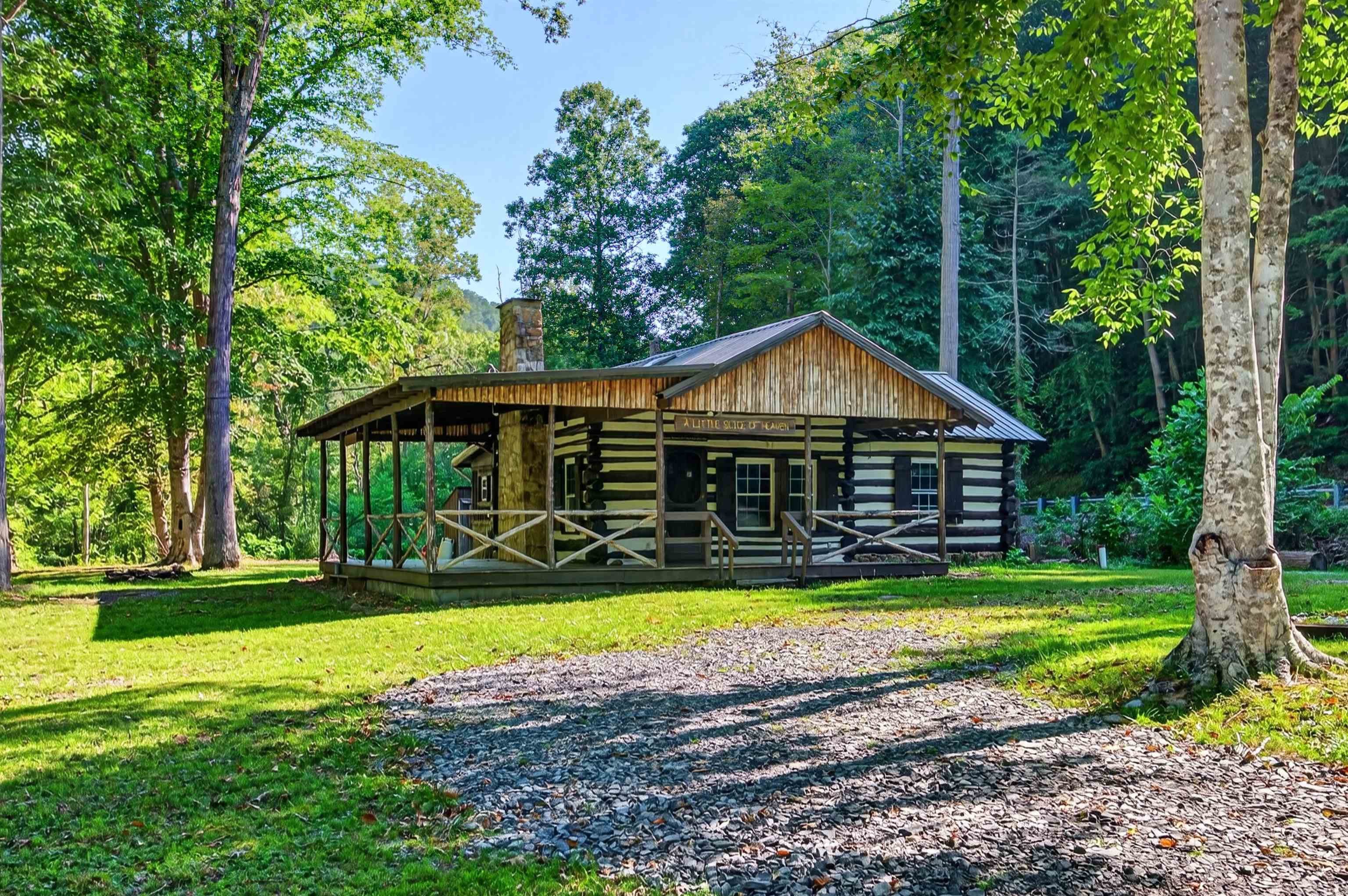 1949 Wolf Creek Highway Narrows VA 24124
