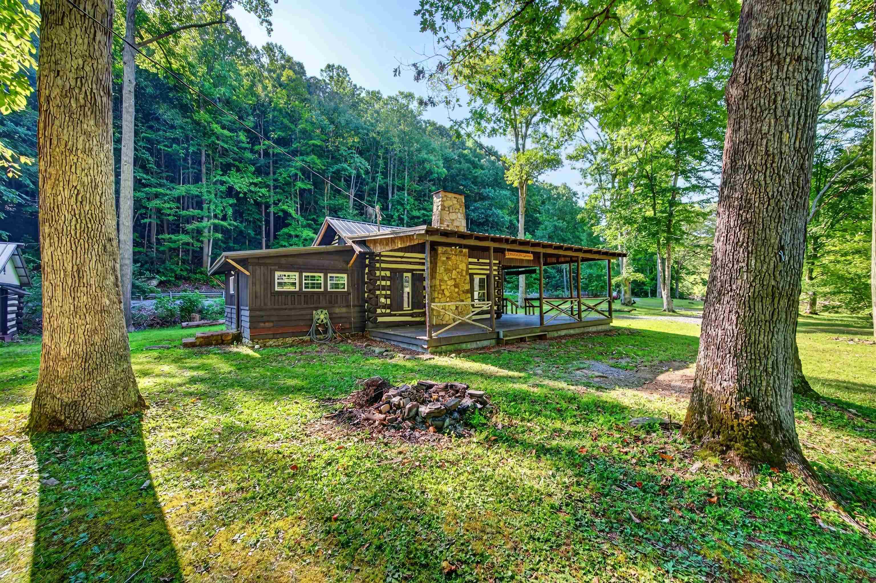 1949 Wolf Creek Highway Narrows VA 24124