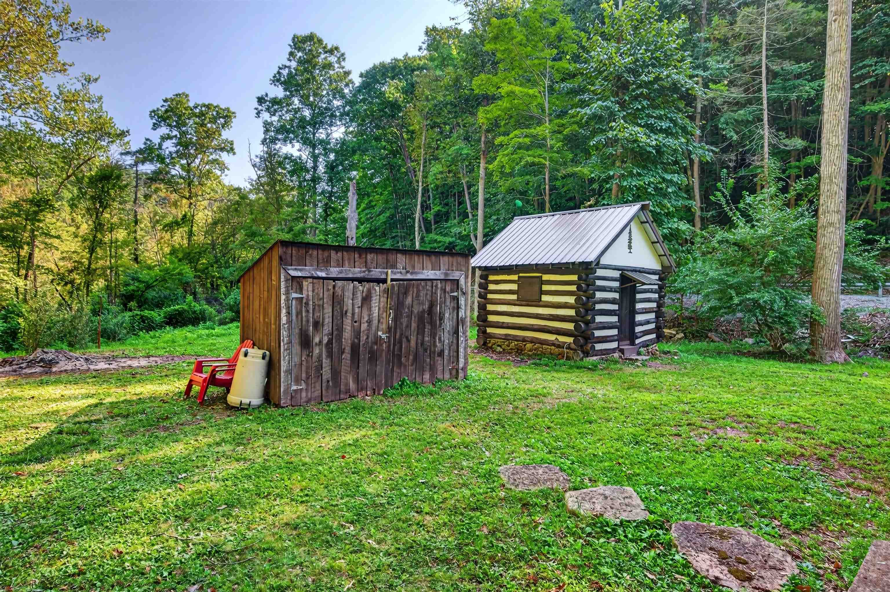 1949 Wolf Creek Highway Narrows VA 24124