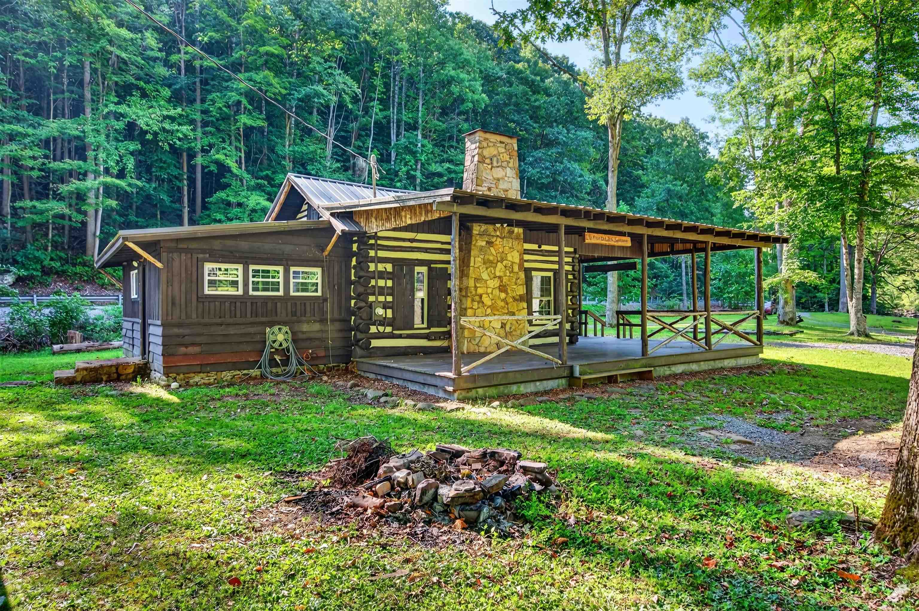 1949 Wolf Creek Highway Narrows VA 24124