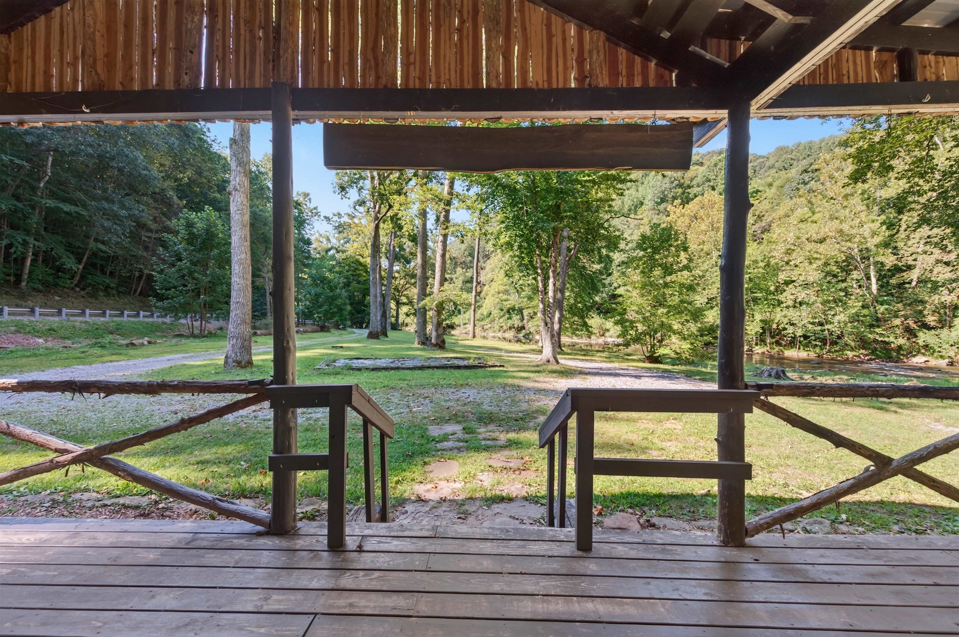 1949 Wolf Creek Highway Narrows VA 24124