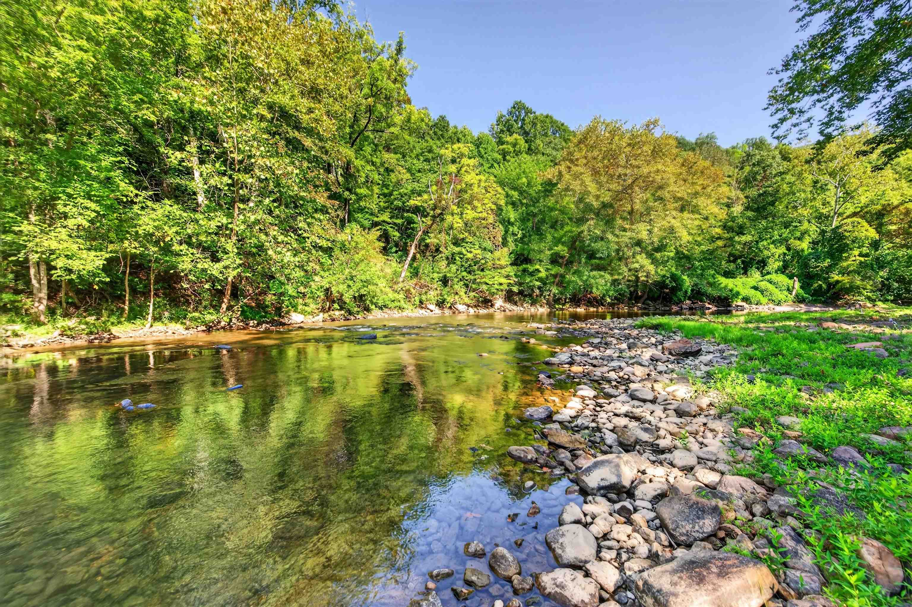 1949 Wolf Creek Highway Narrows VA 24124