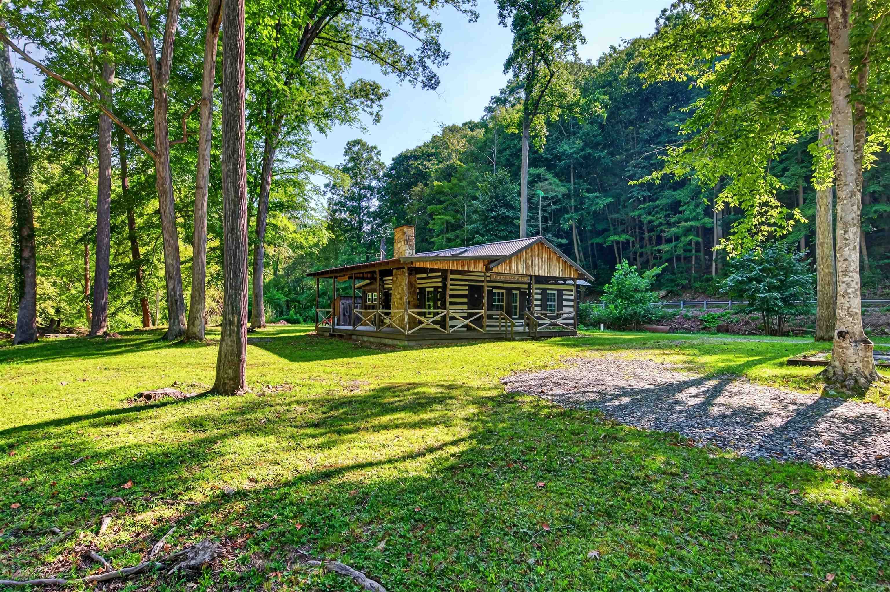 1949 Wolf Creek Highway Narrows VA 24124