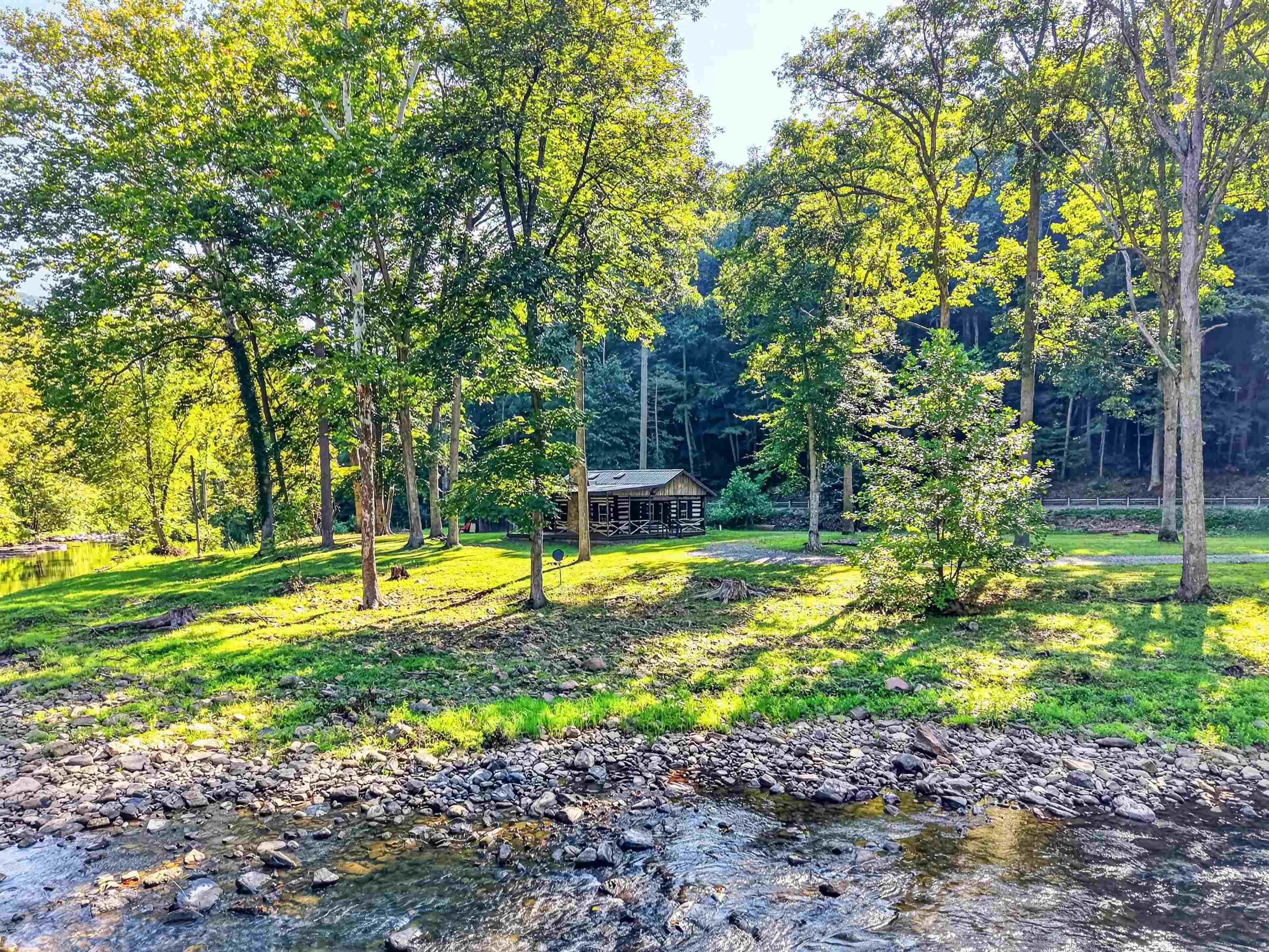 1949 Wolf Creek Highway Narrows VA 24124
