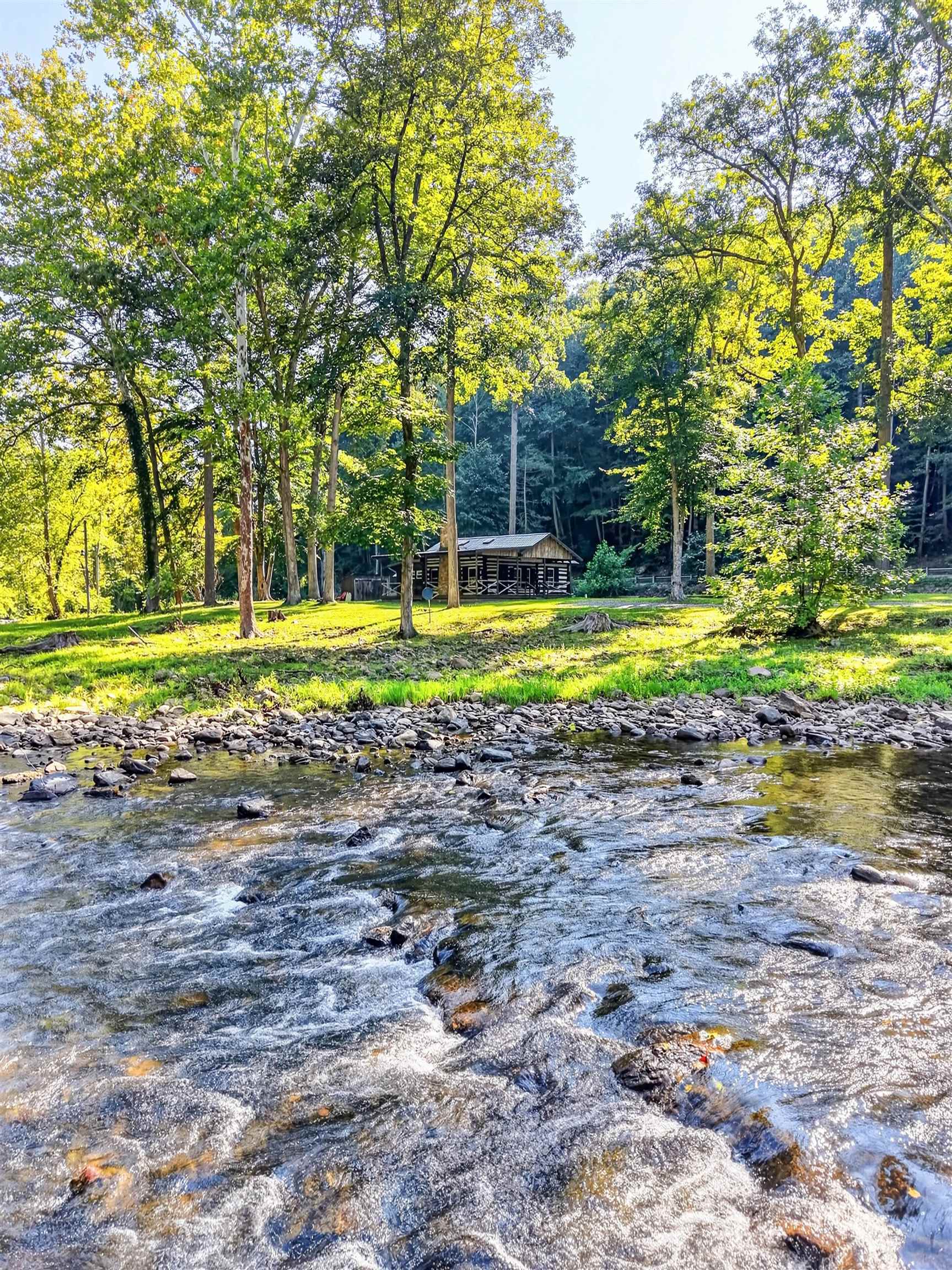 1949 Wolf Creek Highway Narrows VA 24124