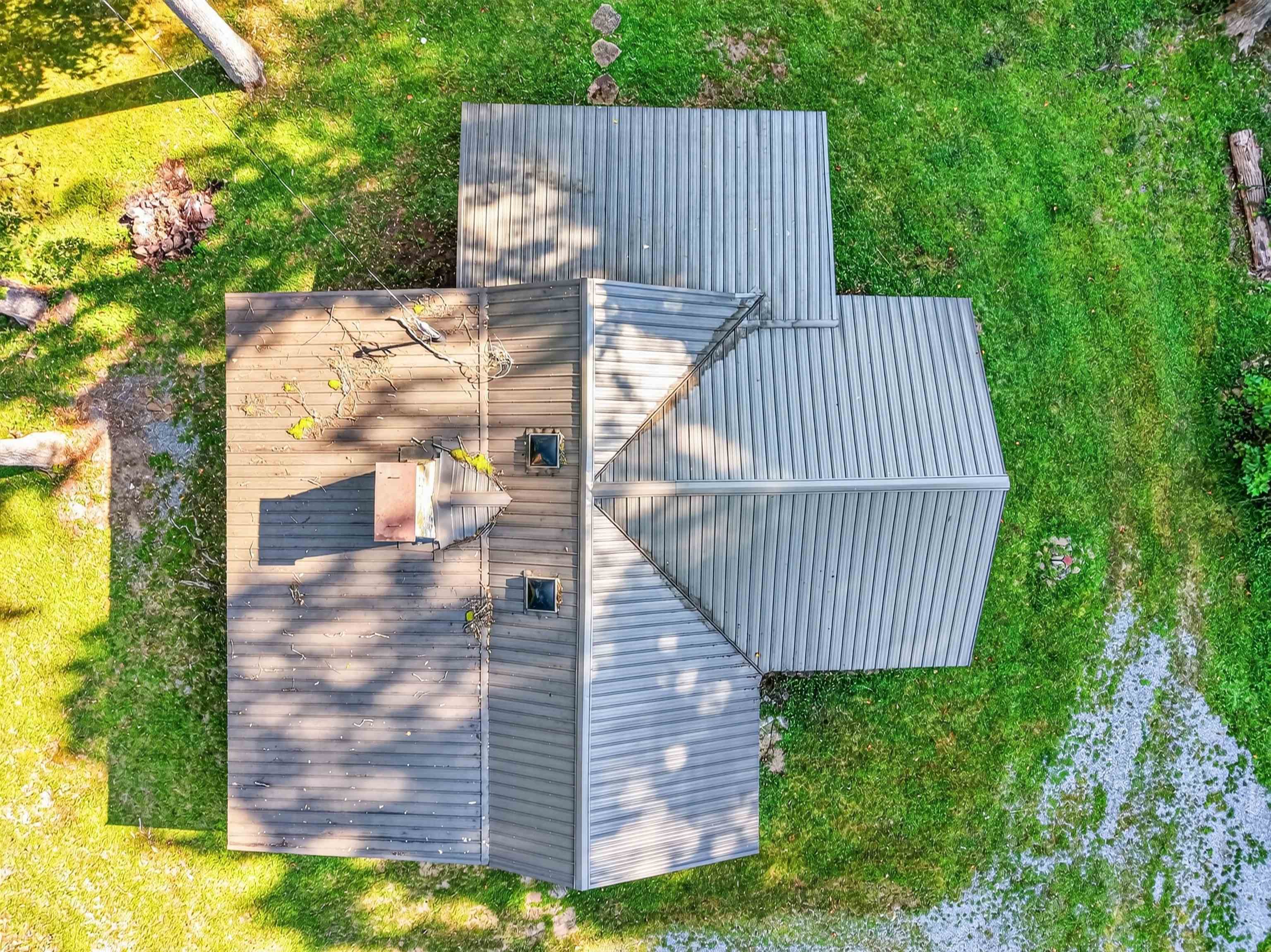 1949 Wolf Creek Highway Narrows VA 24124