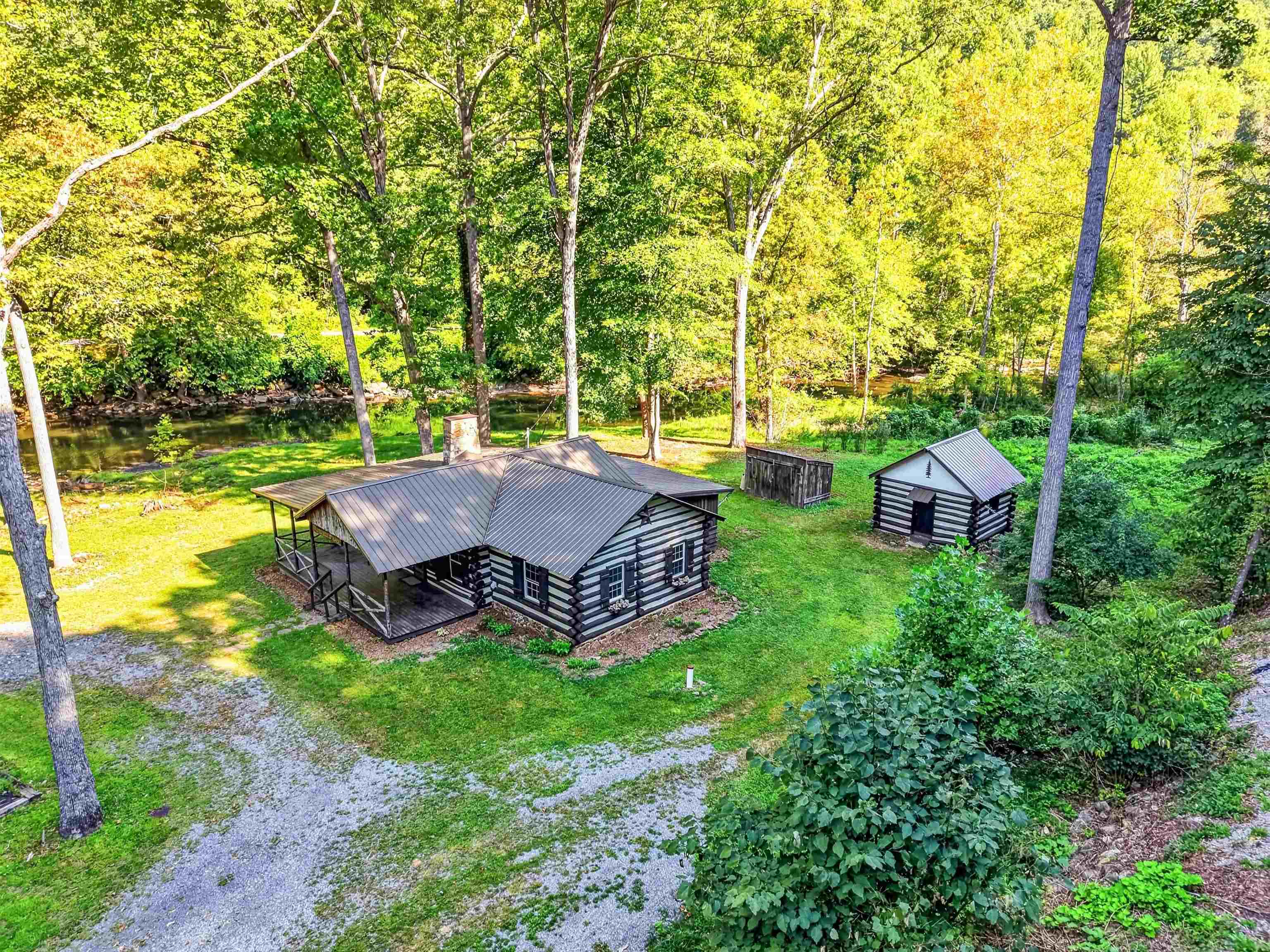 1949 Wolf Creek Highway Narrows VA 24124