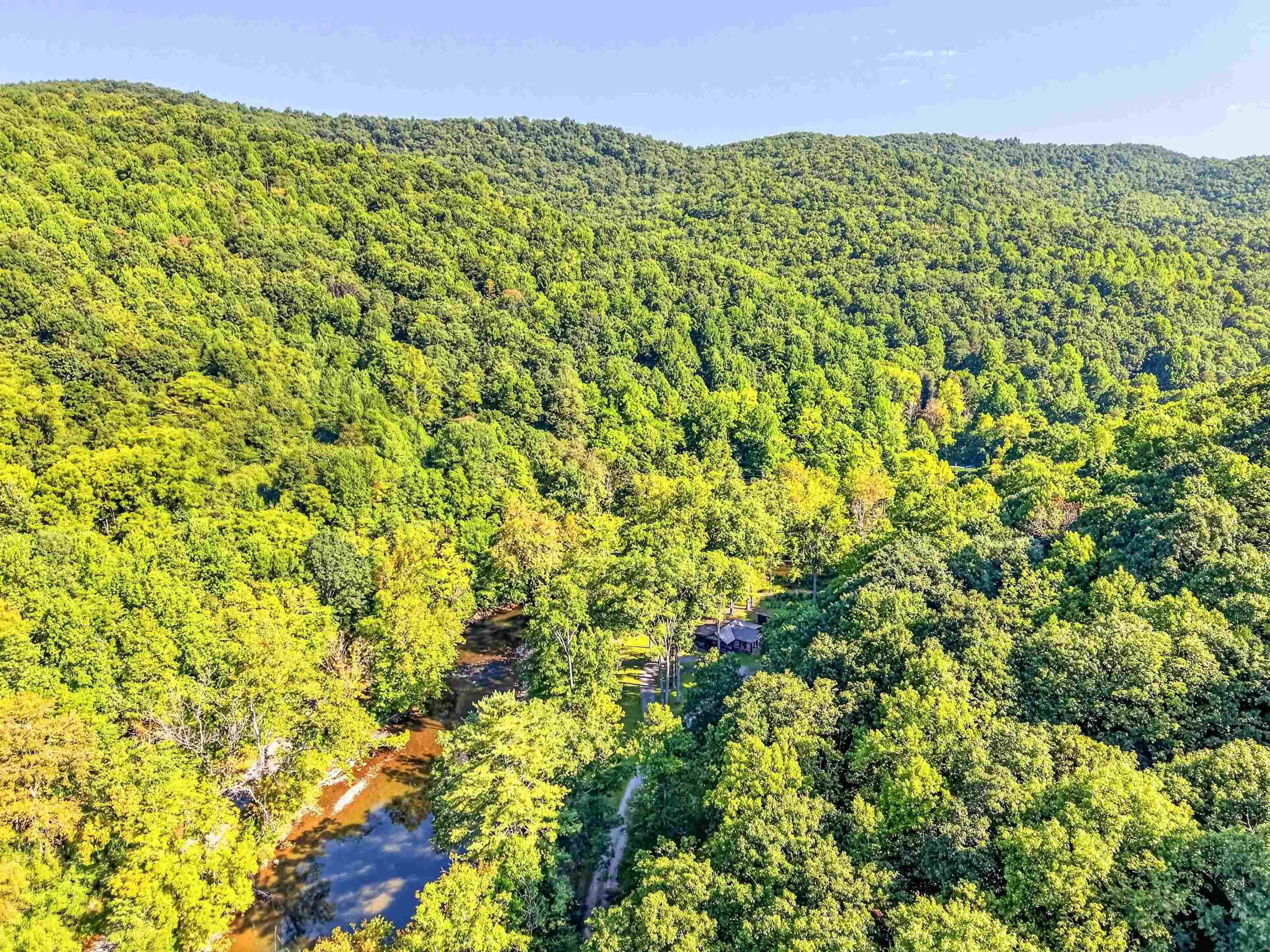 1949 Wolf Creek Highway Narrows VA 24124