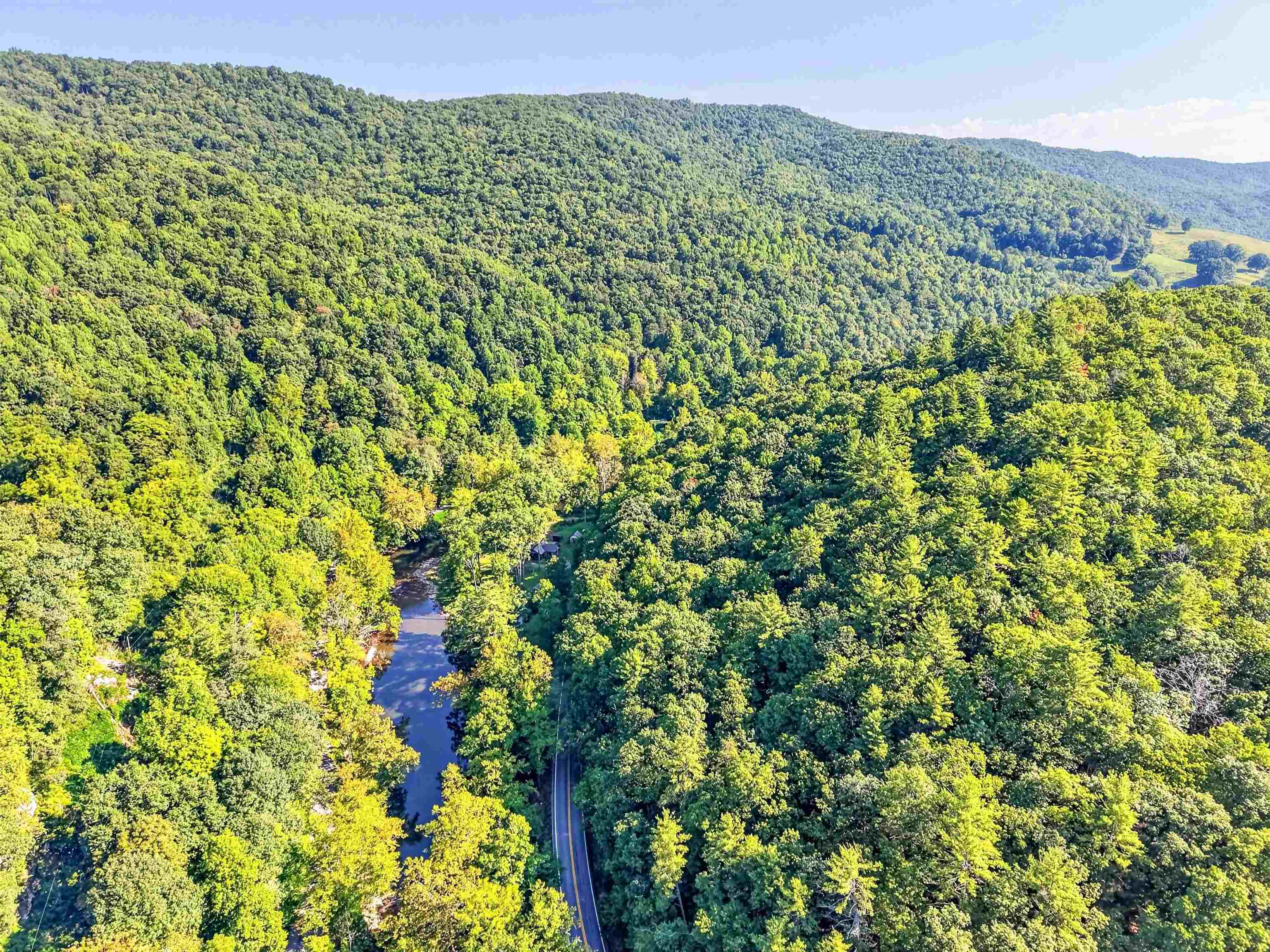 1949 Wolf Creek Highway Narrows VA 24124