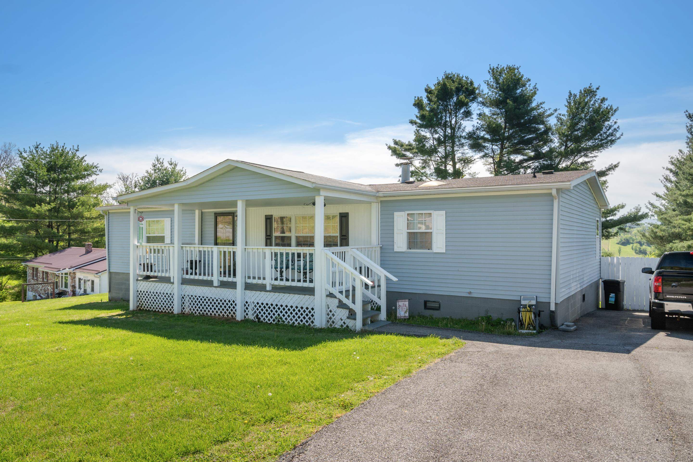 605 Circle Drive Pembroke VA 24136