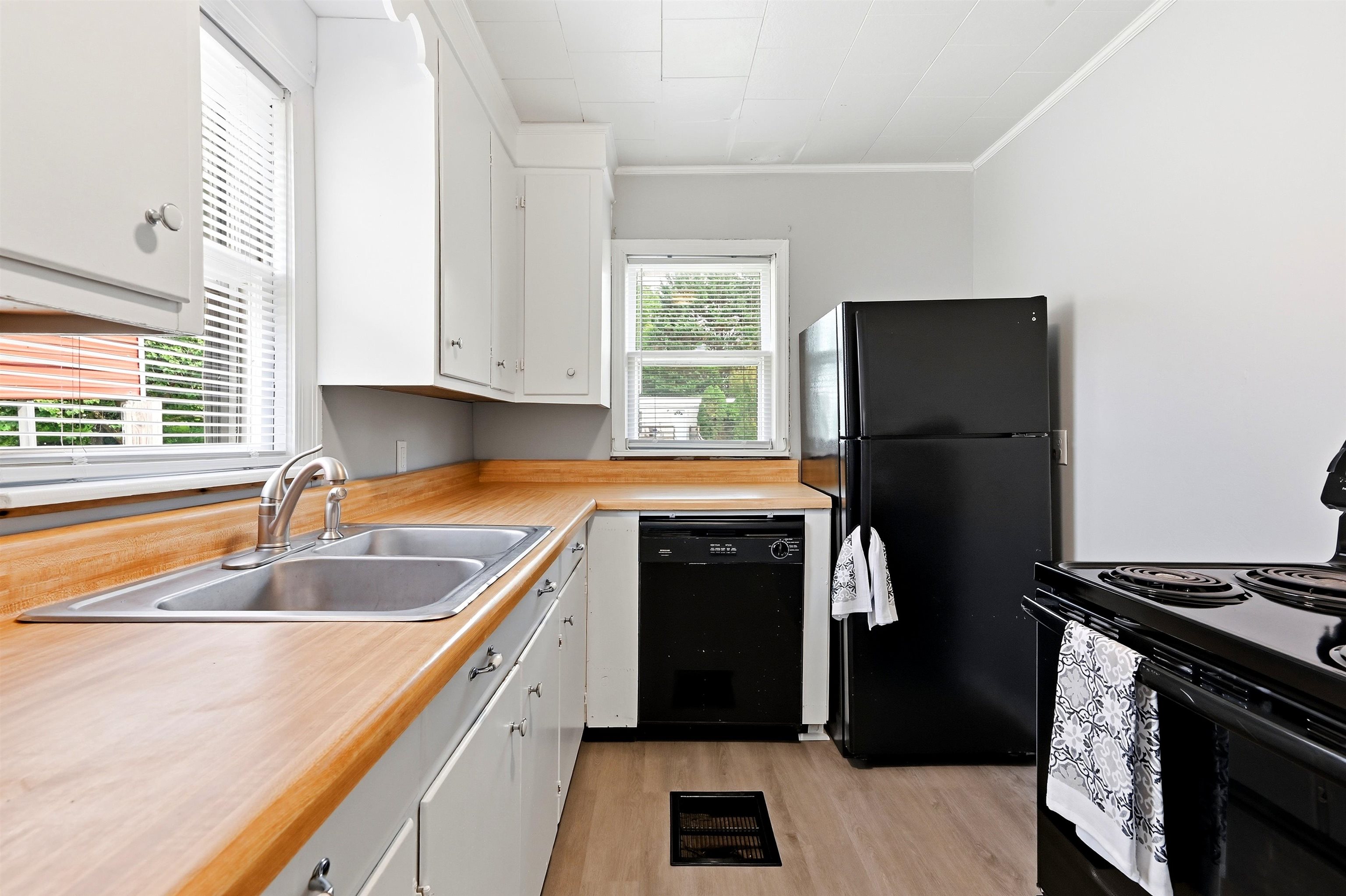 7615 Belspring Road Belspring VA 24058