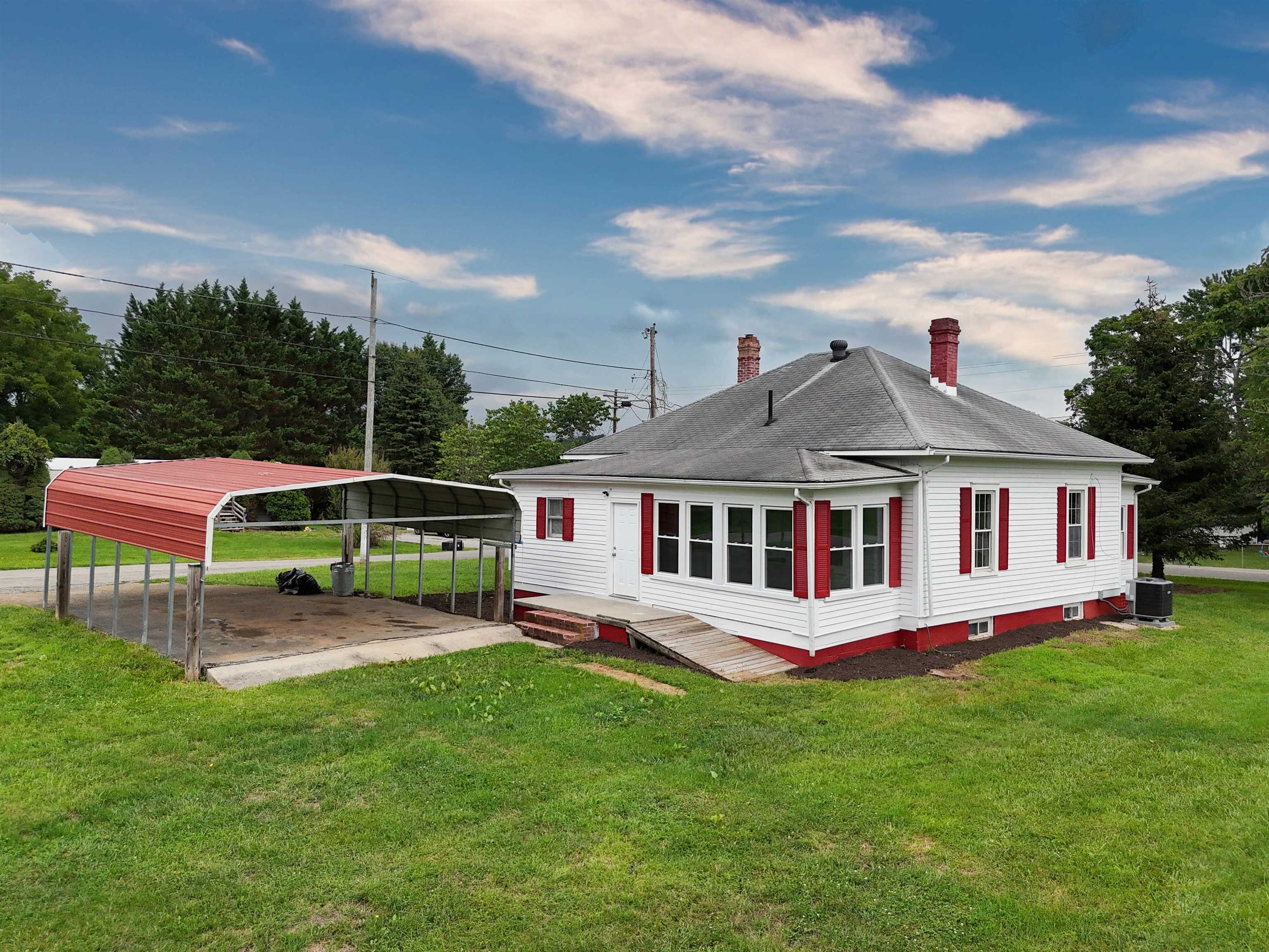 7615 Belspring Road Belspring VA 24058