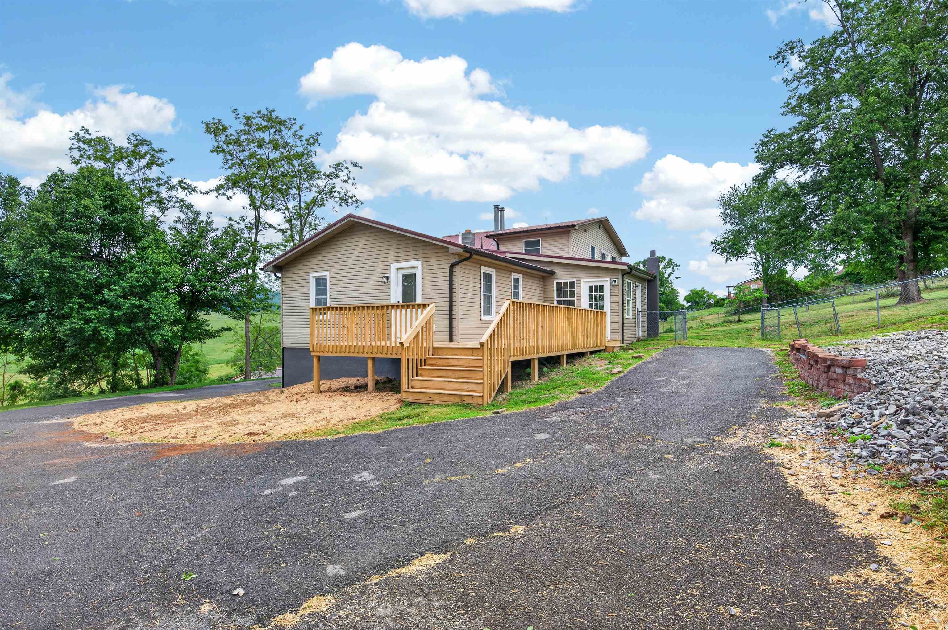418 Danner Road Max Meadows VA 24360