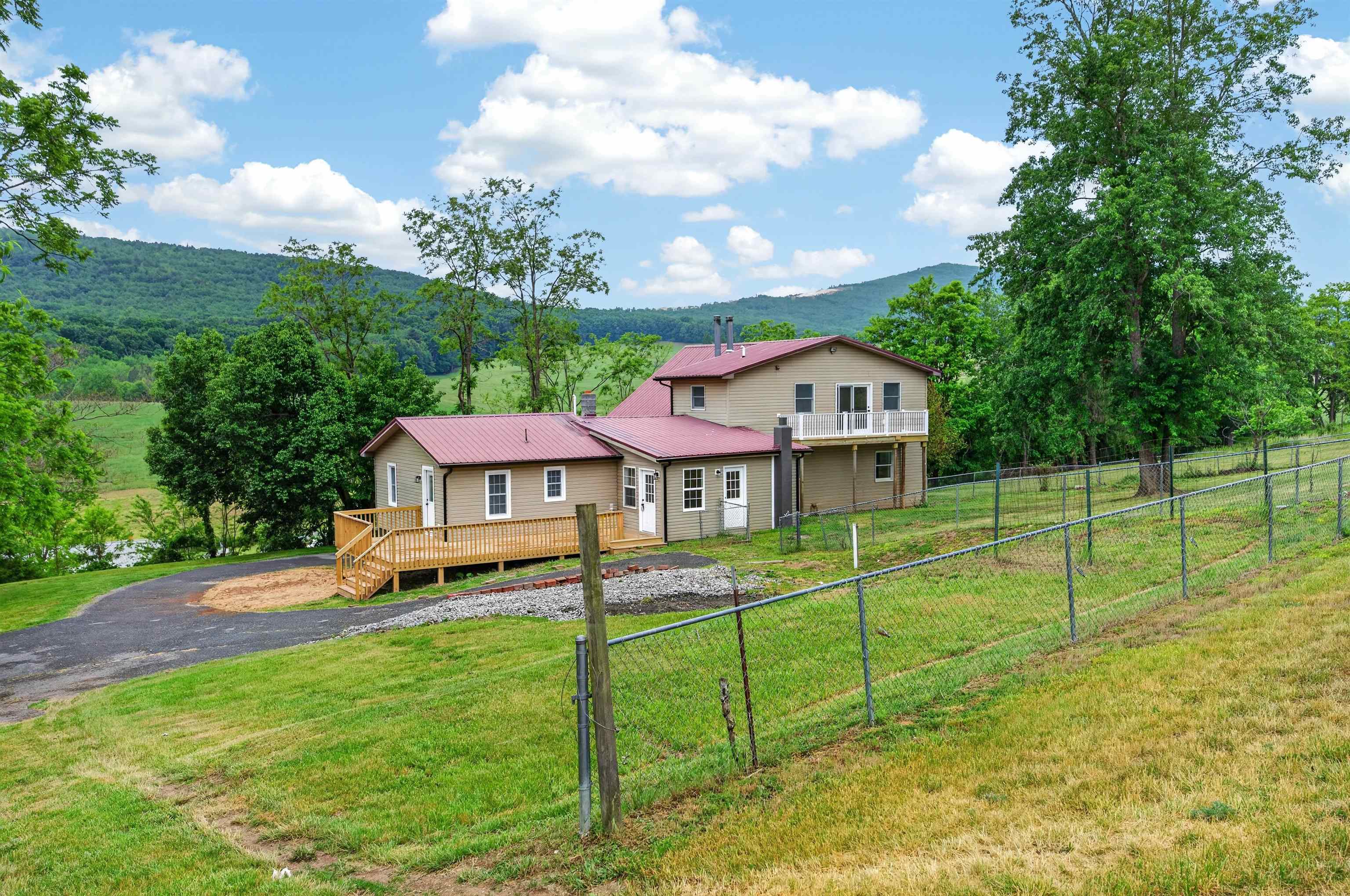 418 Danner Road Max Meadows VA 24360