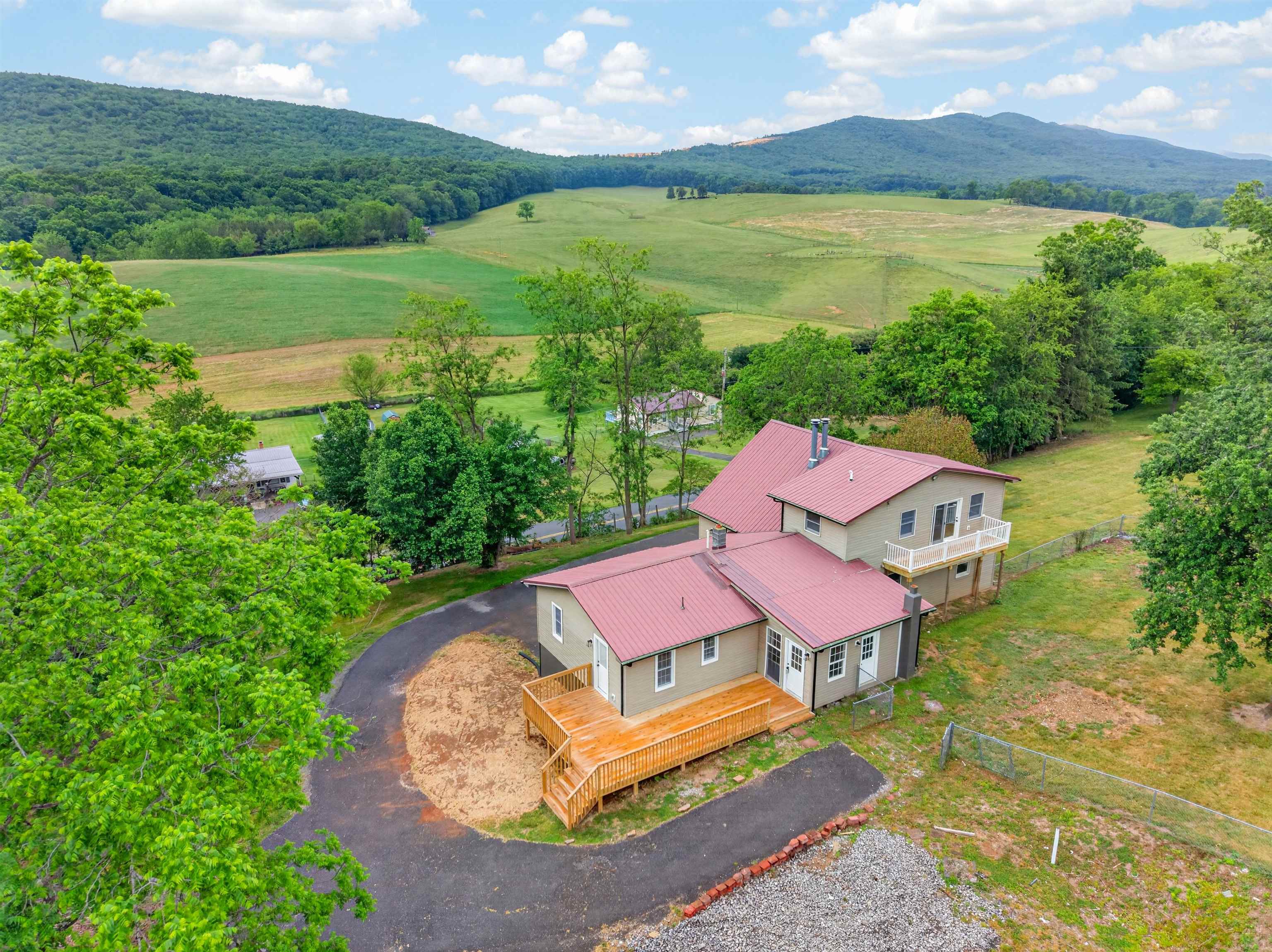 418 Danner Road Max Meadows VA 24360