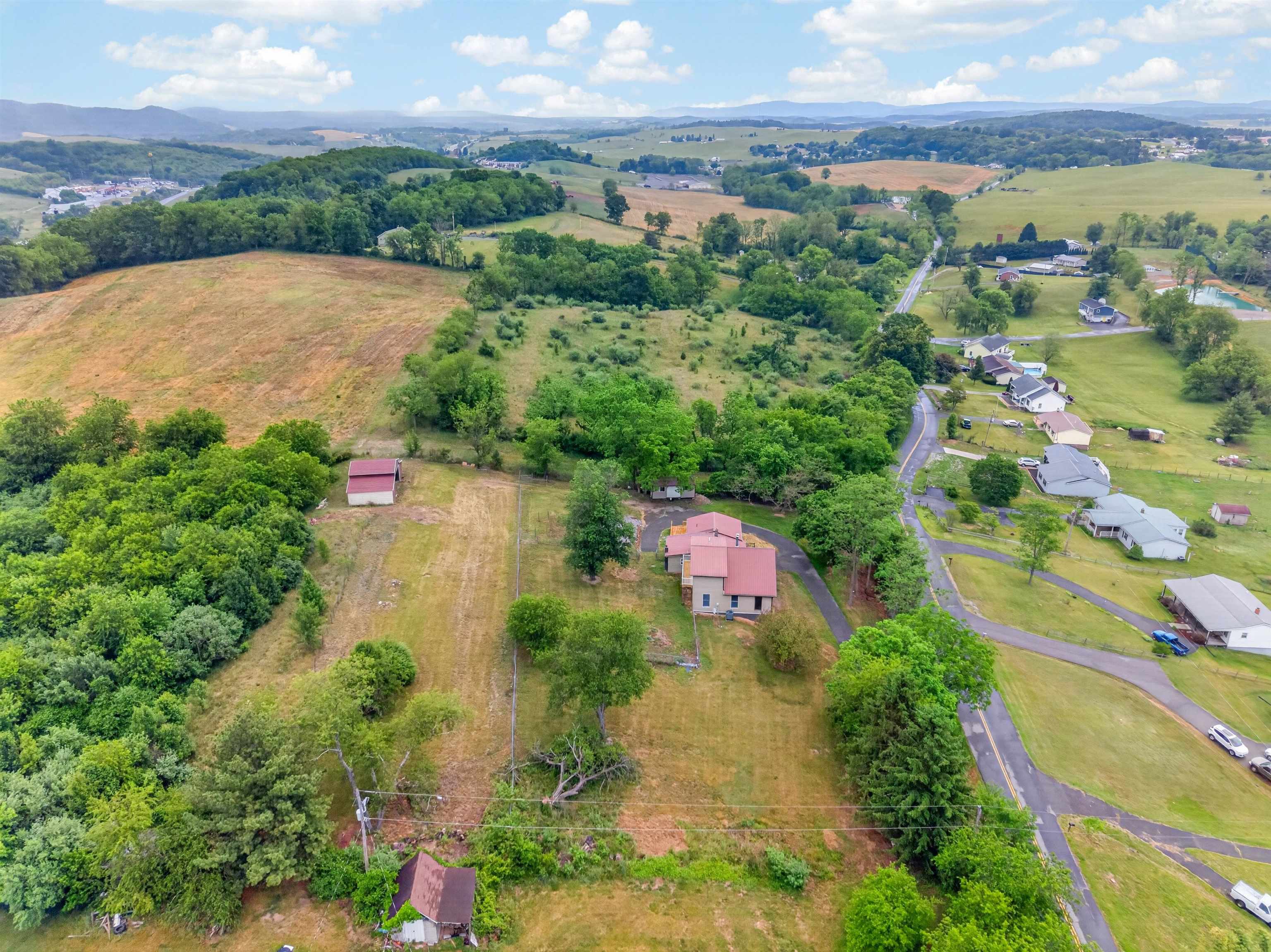 418 Danner Road Max Meadows VA 24360